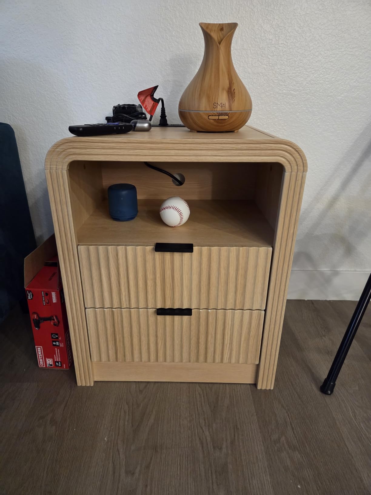 Decofy Fluted Nightstand Set of 2 with Charging Station, 19.7'' Wide Morden End Table with USB/Type-C Ports, 2 Drawers & Open Shelf, Curved Profile Design, Wood Bedside Table for Bedroom (Oak) customer photo 1
