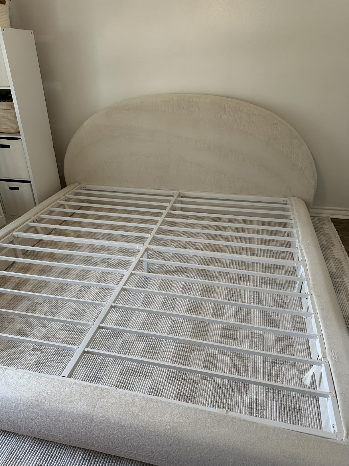 RECCI AirFrame Half-Moon Upholstered Queen Platform Bed Frame | Velvet Curved Arched Base, 6-Inch Thickness Headboard, 5 Inch Fully Round Cushioned Foam, No Box Spring Needed, Easy Assembly customer photo 1