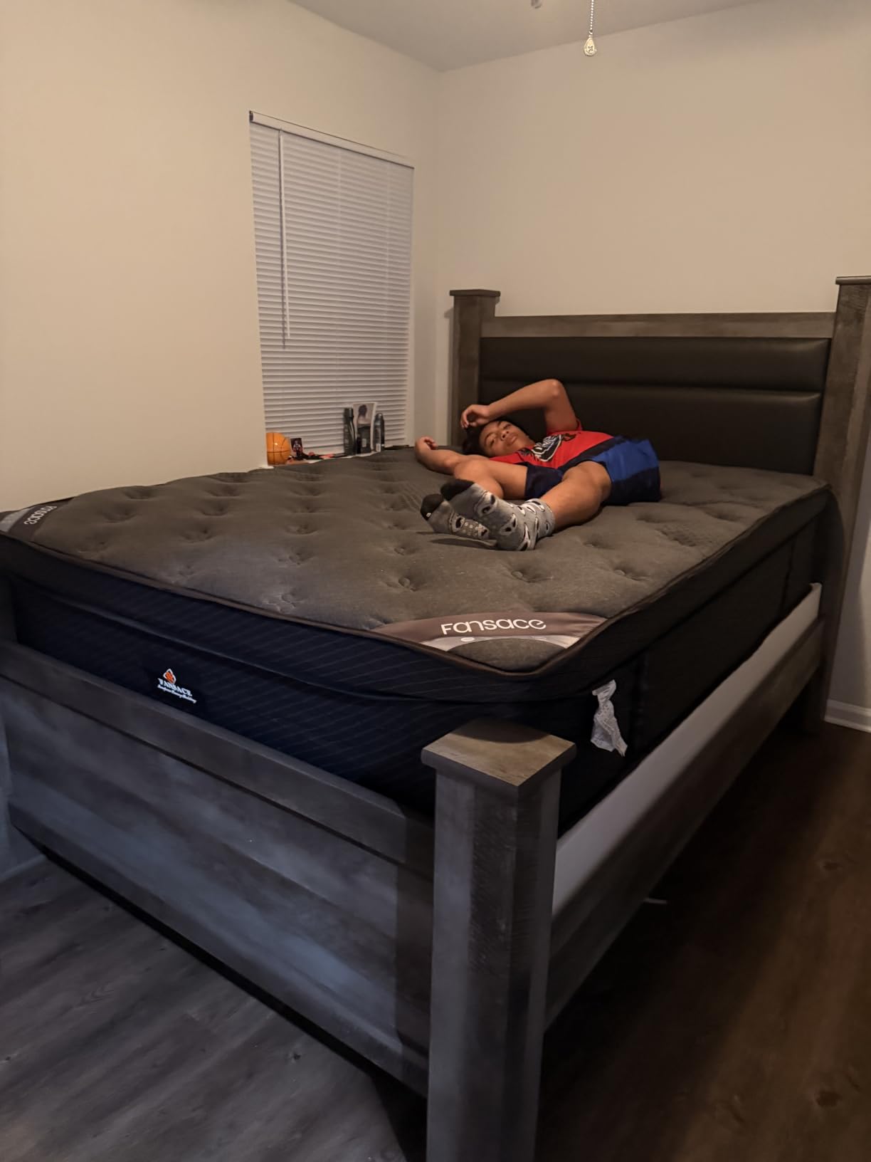 (High-End Upgraded) Luxury 12 Inch Queen Size Hybrid Mattress in a Box | with Gel Memory Foam & Pocket Springs, 7-Zone Support & Pressure Relief, Reinforced Edge Support, 365-Night Trial, Medium Firm customer photo 1