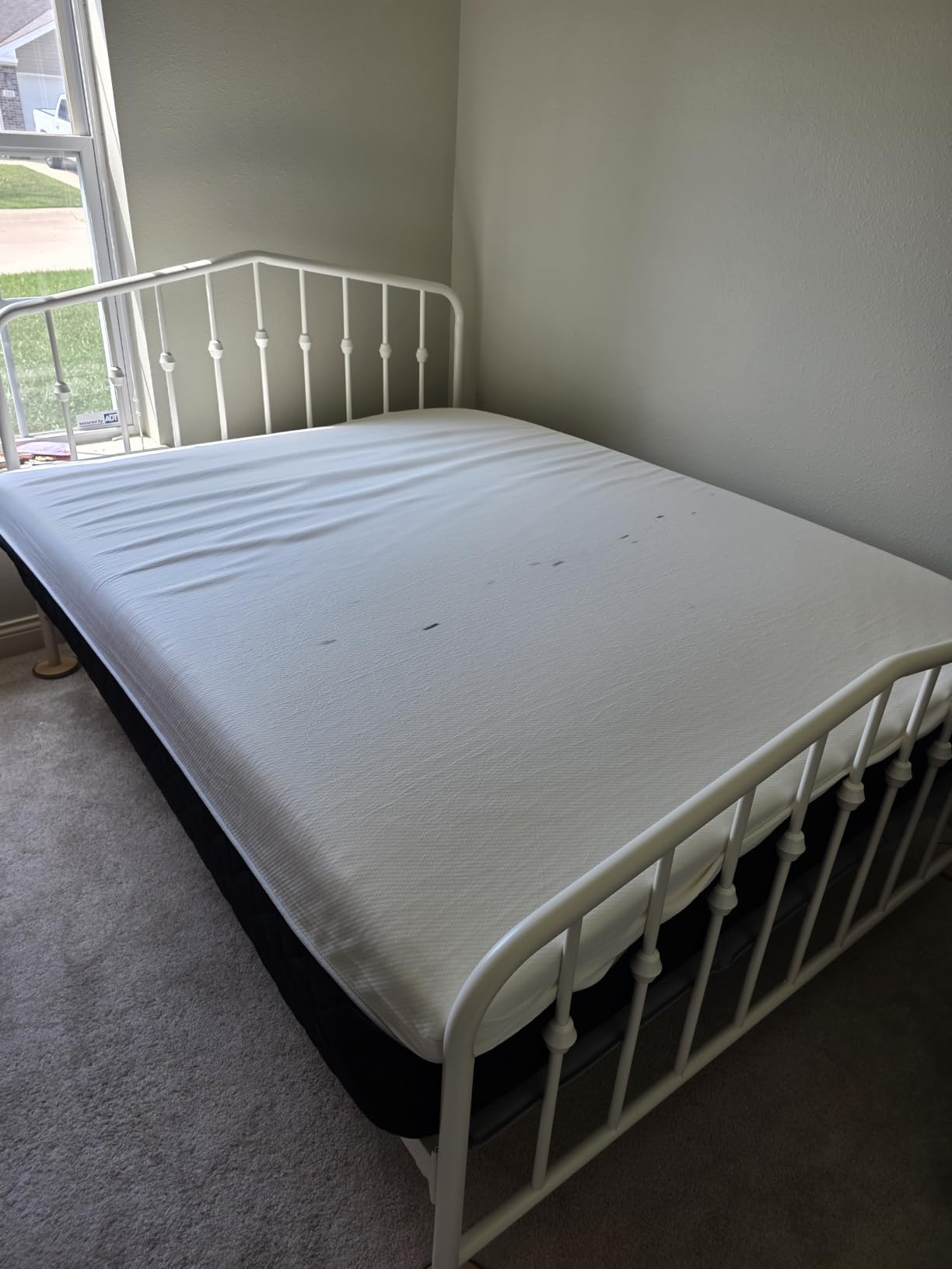 SLEEP100 14 Inch Queen Mattress - Firm Support - Contouring Memory Foam | Balanced Support - Pressure Relief - All Sleep Positions - Gel-Infused Ventilated Memory Foam - Compressed Mattress in a Box customer photo 2