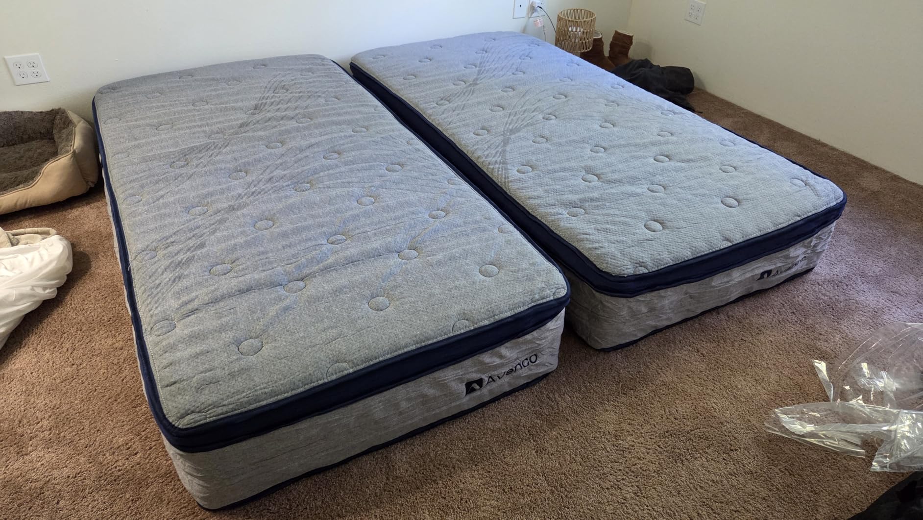 Avenco Queen Mattress 12 Inch, Luxury Hotel-Level Cooling Hybrid Mattress | Dual NanoGEL Memory Foam with SmartS Coil for Motion Isolation & Extra Back Support, Pressure Relief, CertiPUR-US Certified customer photo 1