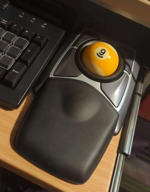 Kensington Expert Trackball Mouse (K64325), Black Silver, Large ergonomic design, wired USB, ambidextrous customer photo 2