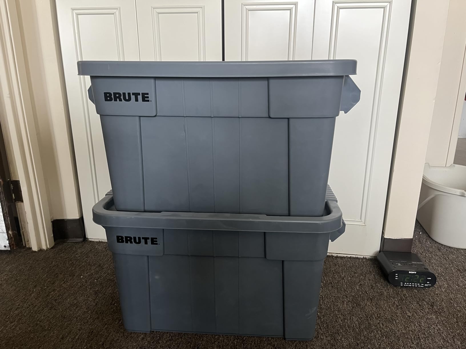 BRUTE Tote Storage Container with Lid, 14-Gallon, Rugged/Reusable Boxes for Garage/Basement customer photo 1