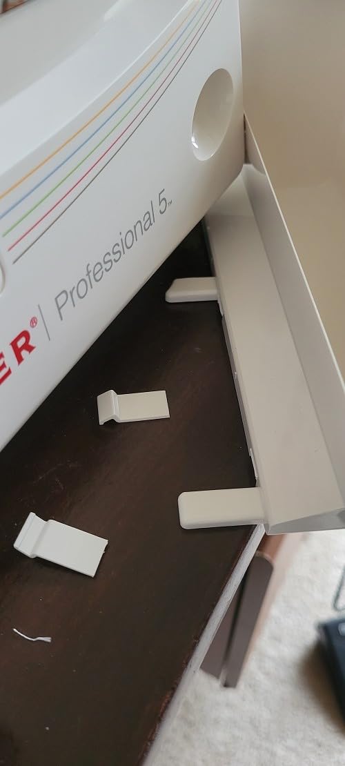 SINGER® Professional 14T968DC Heavy-Duty Serger Overlock with Accessory Kit customer photo 1