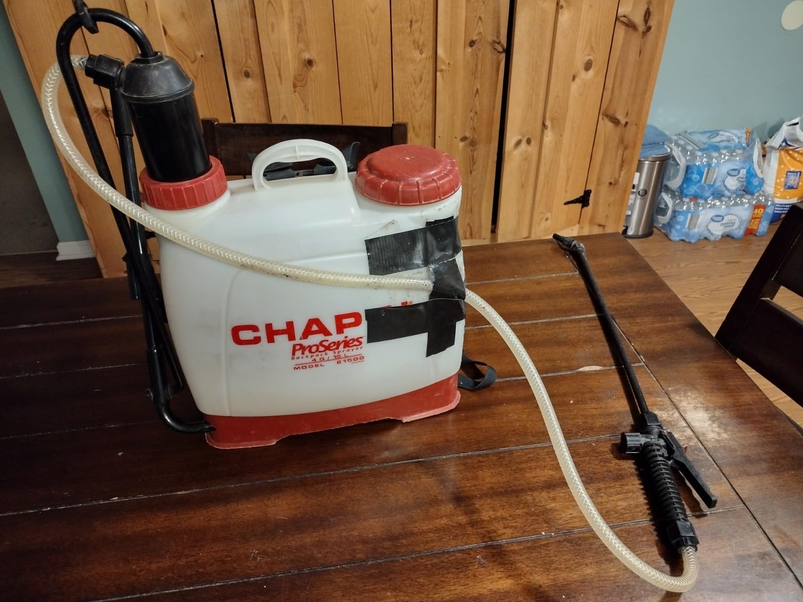 CHAPIN 4-Gallon Backpack Sprayer with Anti-Clog Filtration | Durable translucent poly tank for fertilizers, herbicides, pesticides and lawn care customer photo 2