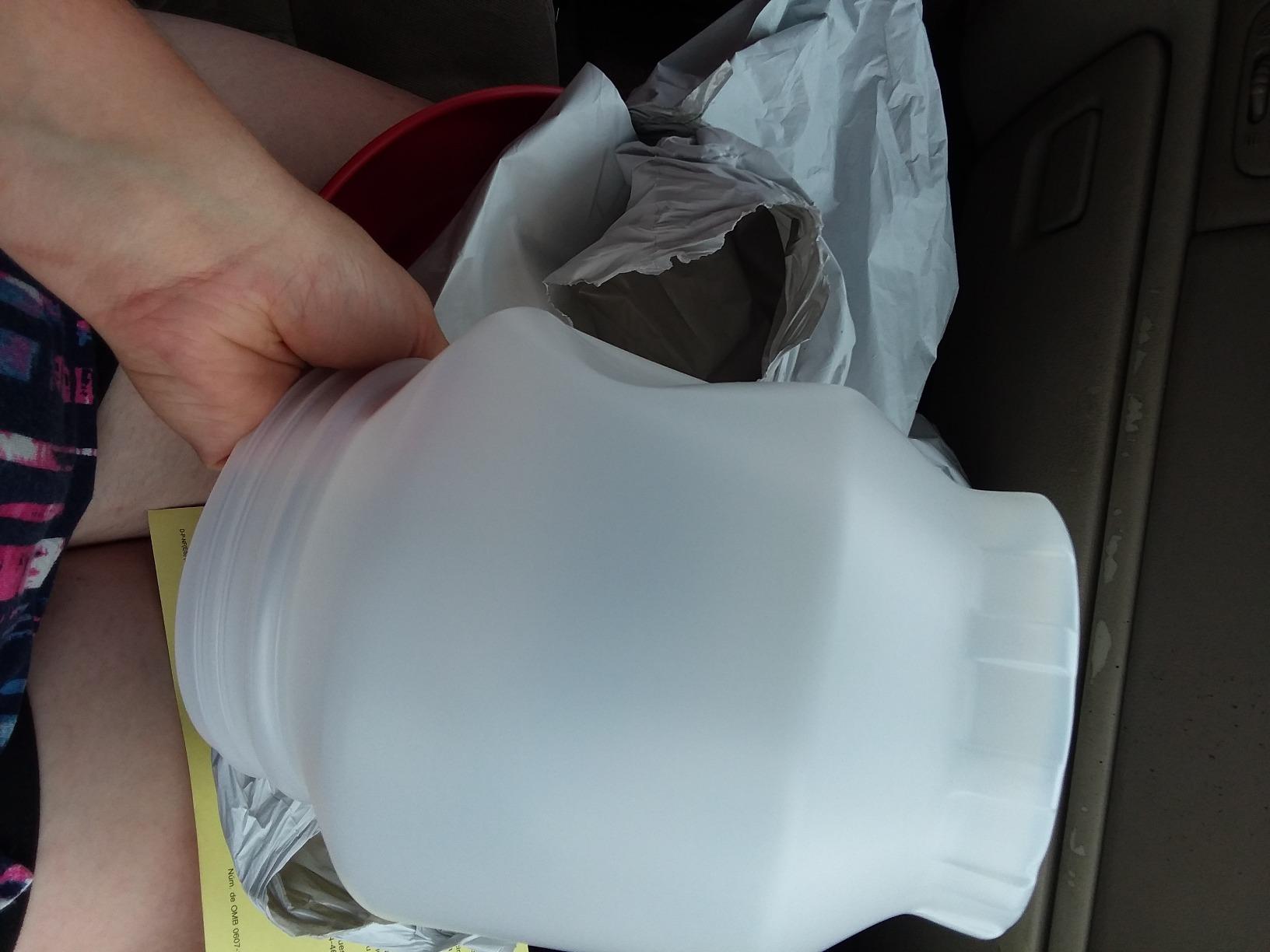 Little Giant Complete Plastic Poultry Fount | Heavy Duty Plastic Gravity Fed Water Container Jar | Waterer for Chickens, Turkeys, Ducks & More | Made in USA | 1 Gallon | Red customer photo 1