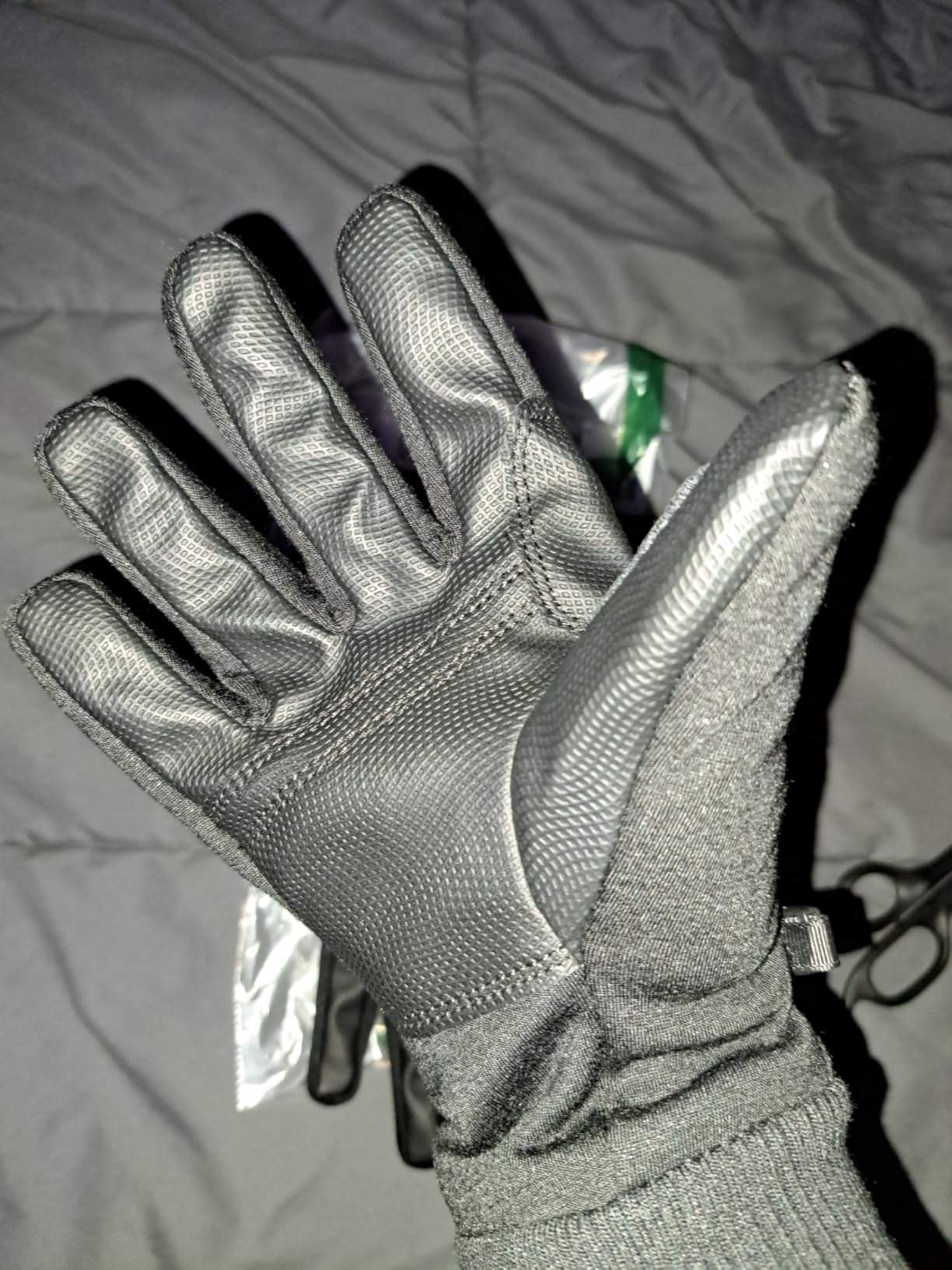 Carhartt Men's Wind Fighter Thermal-Lined Fleece Touch-Sensitive Knit Cuff Glove customer photo 2