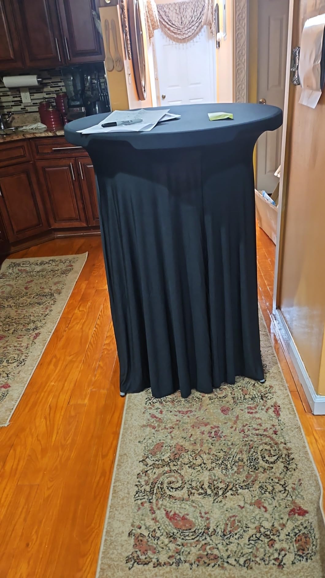 Flash Furniture 2.6-Foot Round Granite White Plastic Folding Table | Lightweight, Easy Storage, Commercial Grade customer photo 2