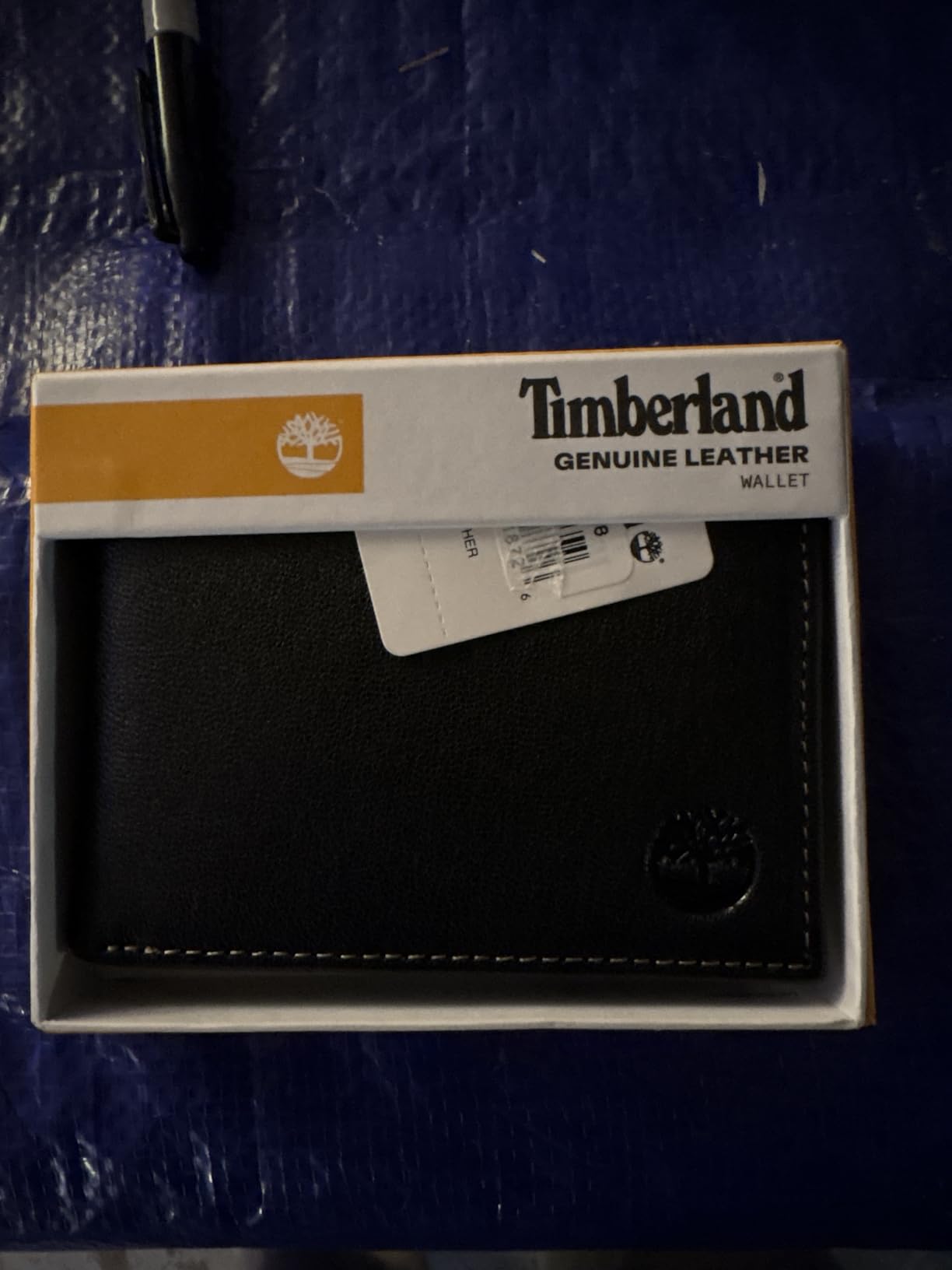 Timberland Men's Leather Wallet With Attached Flip Pocket customer photo 1