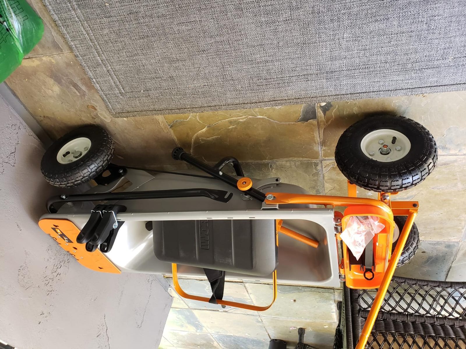 Worx WG050 8-in-1 Aerocart Garden Cart/Wheelbarrow Heavy Duty/Dolly customer photo 2
