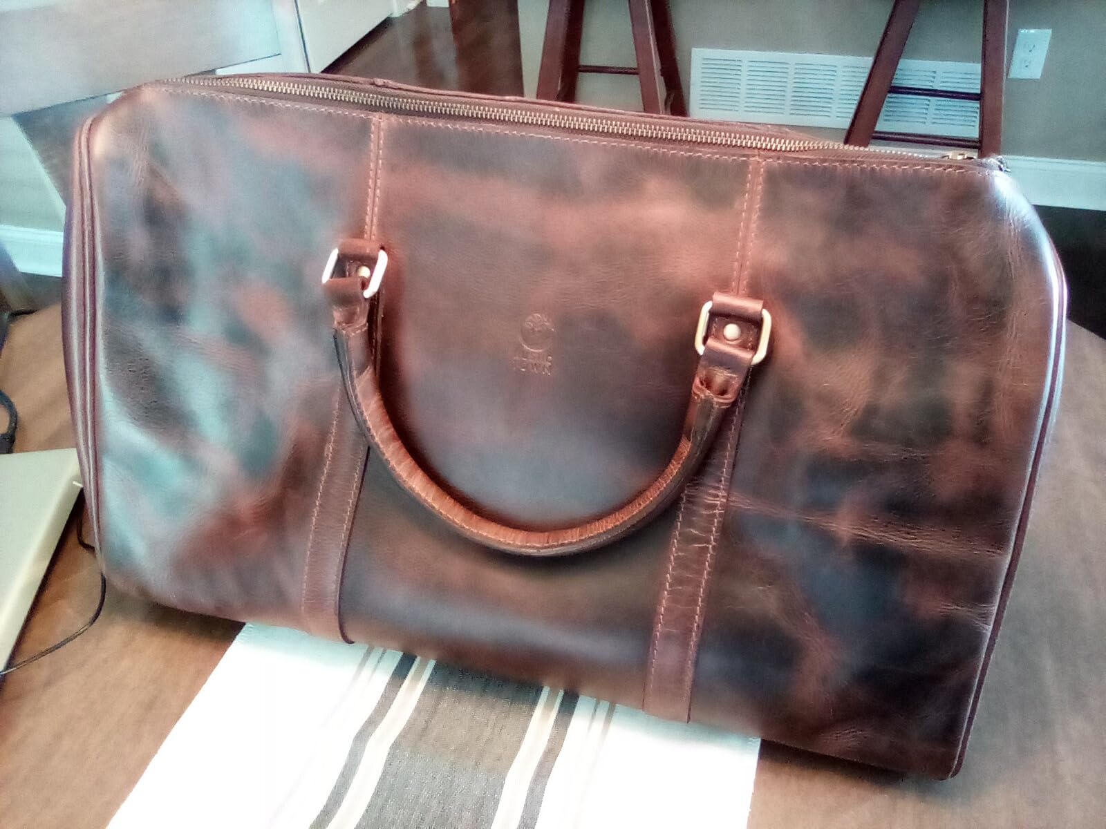 Leather Duffle Bag for Men - Full Grain Travel Weekender, Brown 20 Inch | TSA Carry On Overnight Bag, 30L, YKK Zippers, Brass Hardware, Removable Strap, Fits Overhead Bin, Water-resistant lining customer photo 1