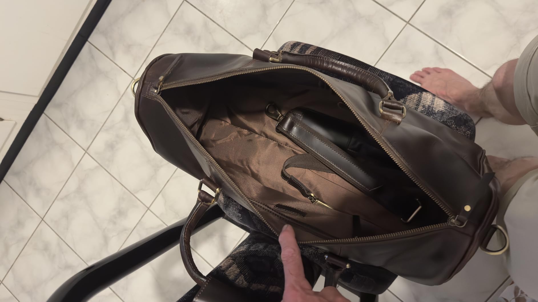 Leather Duffle Bag for Men - Full Grain Travel Weekender, Brown 20 Inch | TSA Carry On Overnight Bag, 30L, YKK Zippers, Brass Hardware, Removable Strap, Fits Overhead Bin, Water-resistant lining customer photo 2