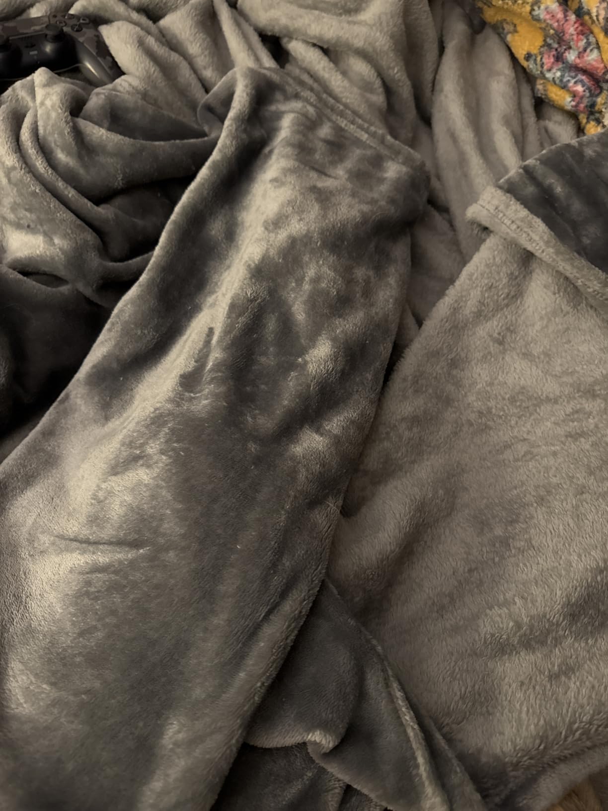 Bedsure Soft Fleece Throw Blanket for Couch Grey - Lightweight Fuzzy Cozy Halloween Decorations Blankets and Throws for Sofa, Couch, Travel, Camping, 50x60 inches customer photo 2