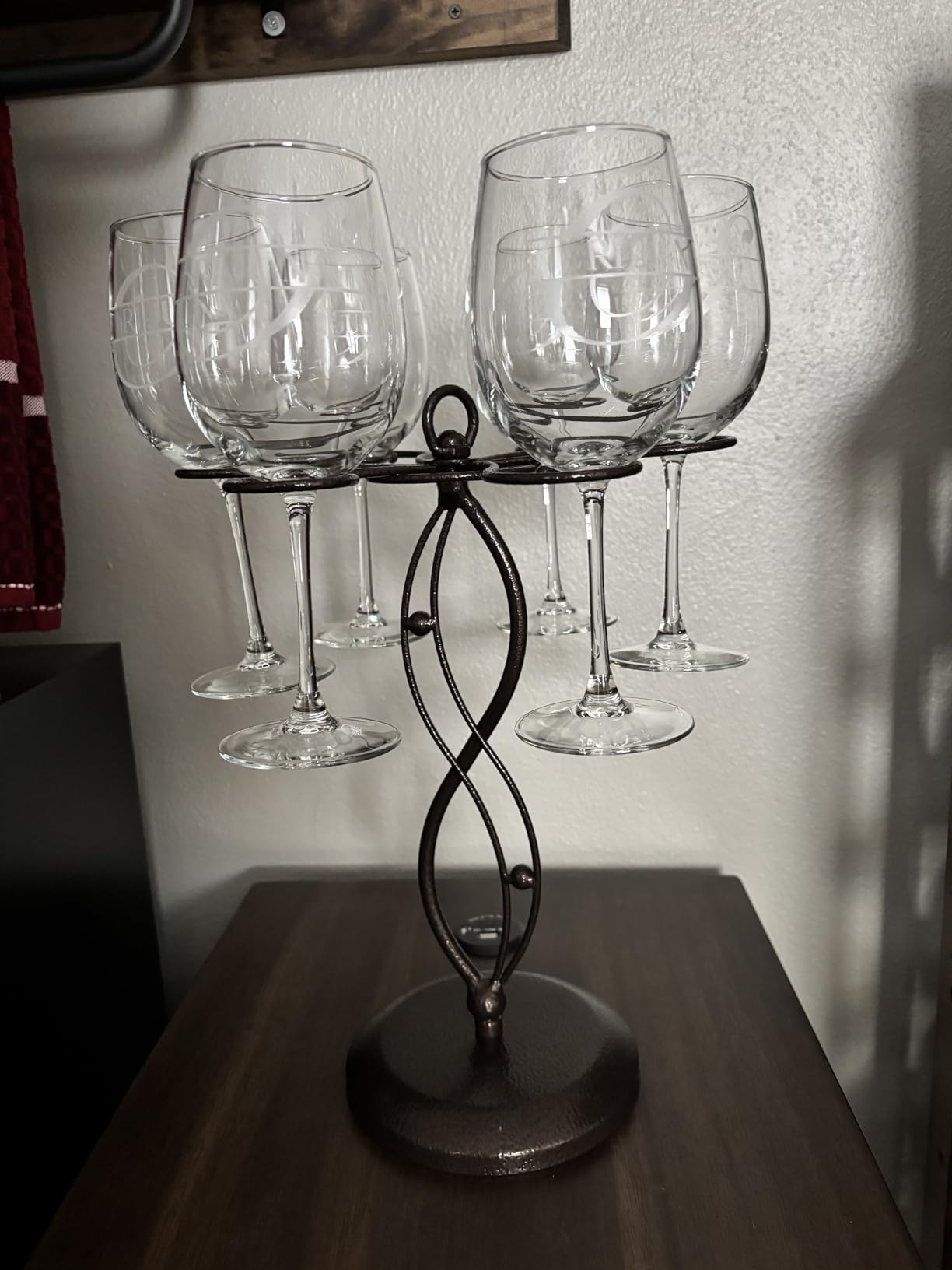 MyGift 6-Hook Rotating Wine Glass Rack with Sturdy Base & Scrollwork Design - Black Metal Countertop Stemware Holder | Rust-Resistant, Space-Saving Storage for Kitchen, Bar, Dining Table customer photo 2