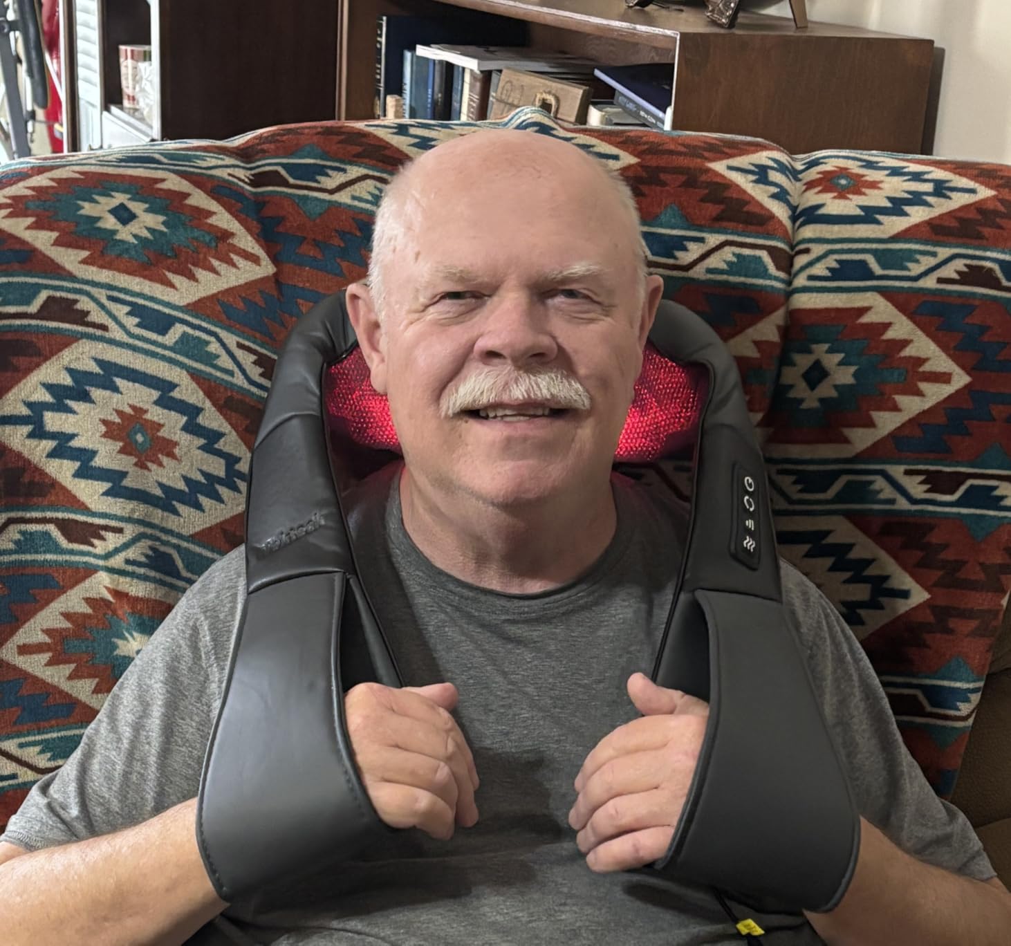 Nekteck Shiatsu Neck Massager with Heat for Pain Relief Deep Tissue, 2026 Upgraded 3D Back Shoulder Kneading Massage Pillow, Relaxation Gifts for Mom Dad Friends, Black(NOT Cordless) customer photo 1