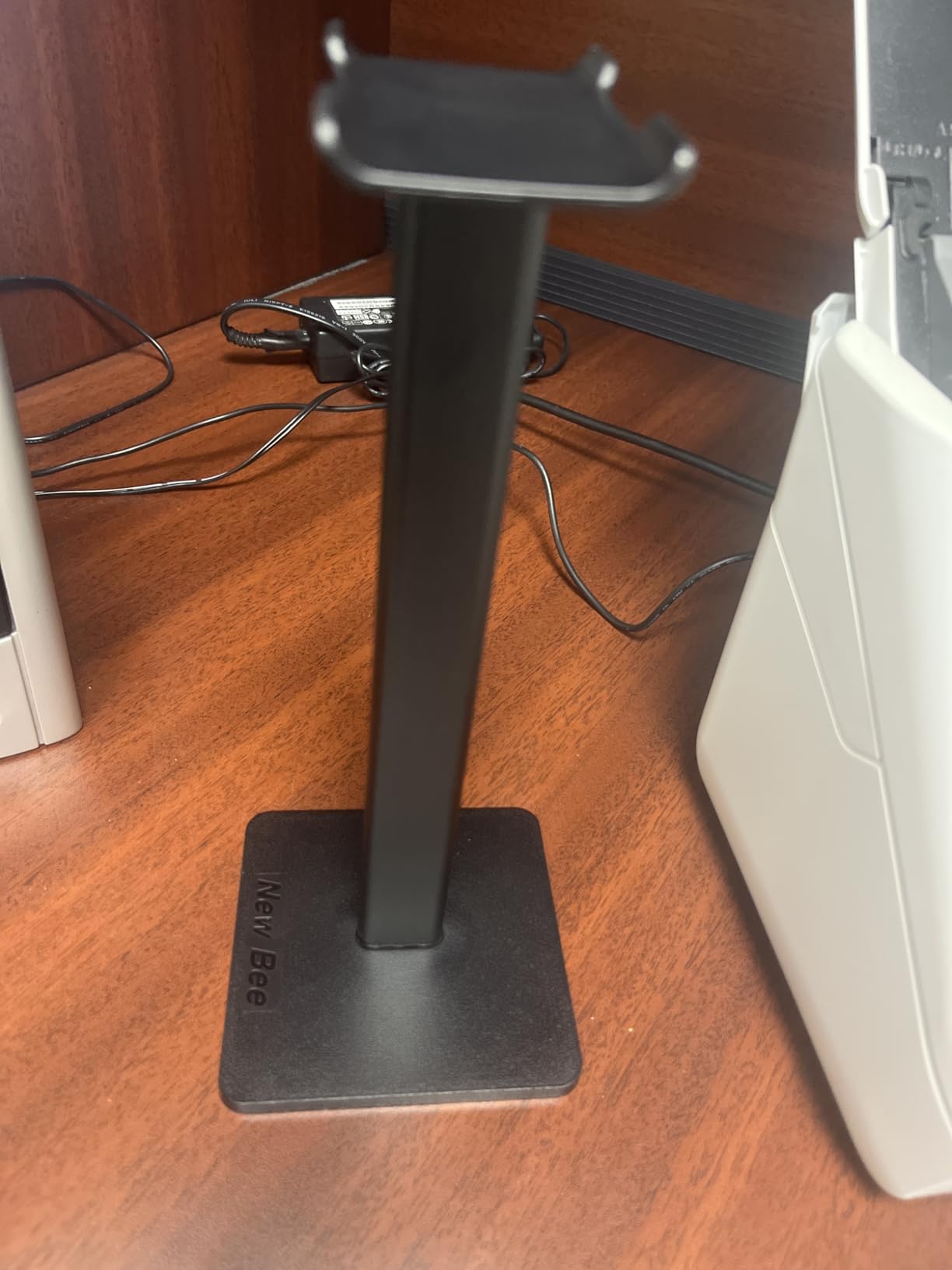 New Bee Headphone Stand Headset Holder Earphone Stand with Aluminum Supporting Bar Flexible Headrest ABS Solid Base for All Headphones Size (Black) customer photo 1