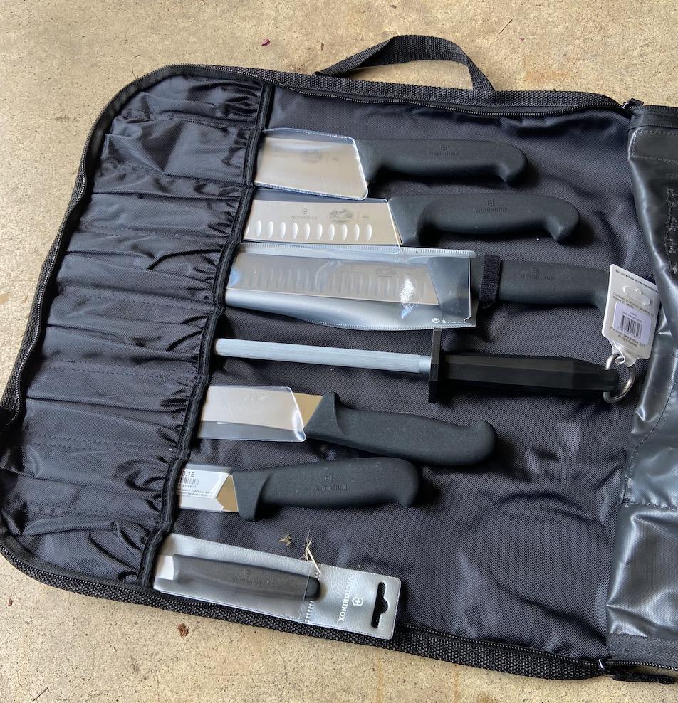 Victorinox Fibrox Pro Ultimate BBQ Set 8-Pieces including Knife Roll, Black | Professional high-carbon stainless steel blades, non-slip ergonomic handles, includes 12 in slicer and sharpening steel. customer photo 2