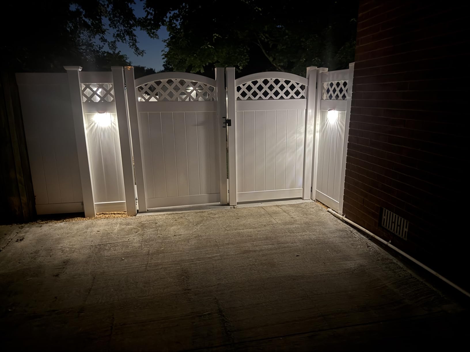 KBP Solar Fence Lights Outdoor Decorative Garden Lights Waterproof Wall Lights for Patio, Yard, Stairway (Black) customer photo 2