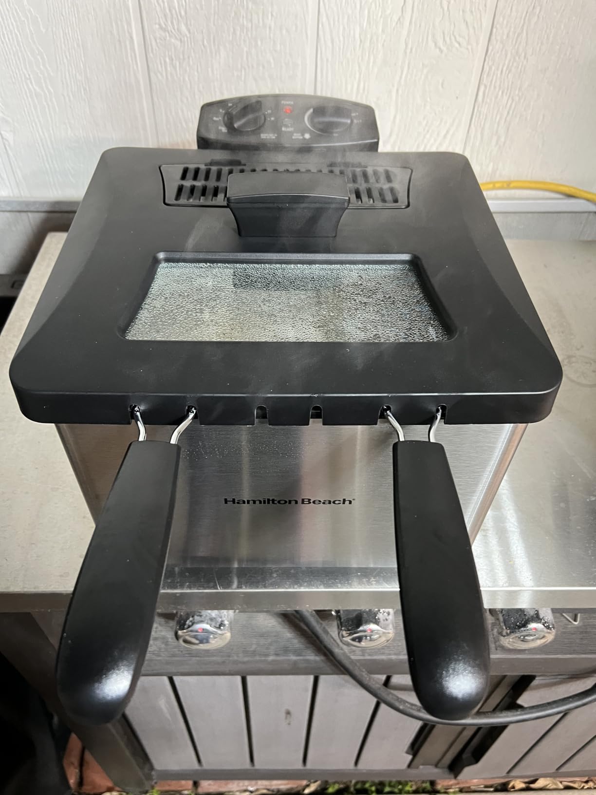 Hamilton Beach Electric Deep Fryer with Basket and Lid, 4.5 Liters / 19 Cups Oil Capacity, Temperature Control, View Window, Professional Style, 1800 Watts, Stainless Steel (35035A) customer photo 1