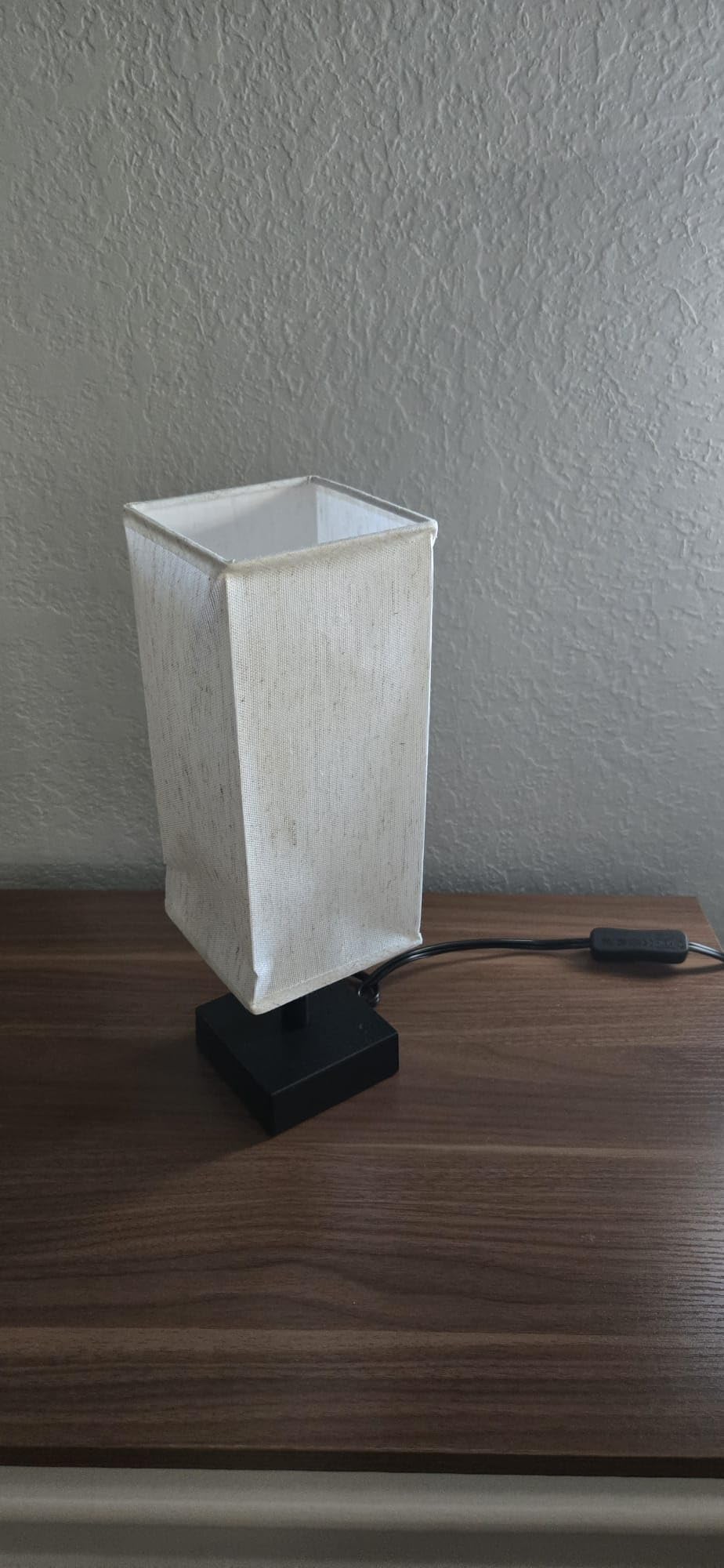 aooshine Small Table Lamp for Bedroom - Bedside Lamps for Nightstand, Minimalist Night Stand Light Lamp with Square Fabric Shade, Desk Reading Lamp for Kids Room Living Room Office Dorm customer photo 1