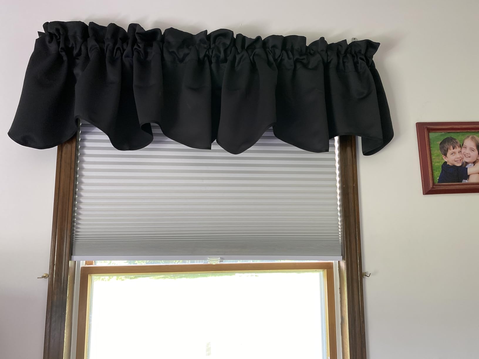 H.VERSAILTEX 2 Panels Blackout Curtain Valances for Kitchen Windows/Living Room/Bathroom Privacy Protection Rod Pocket Decoration Scalloped Window Valance Curtains, 52