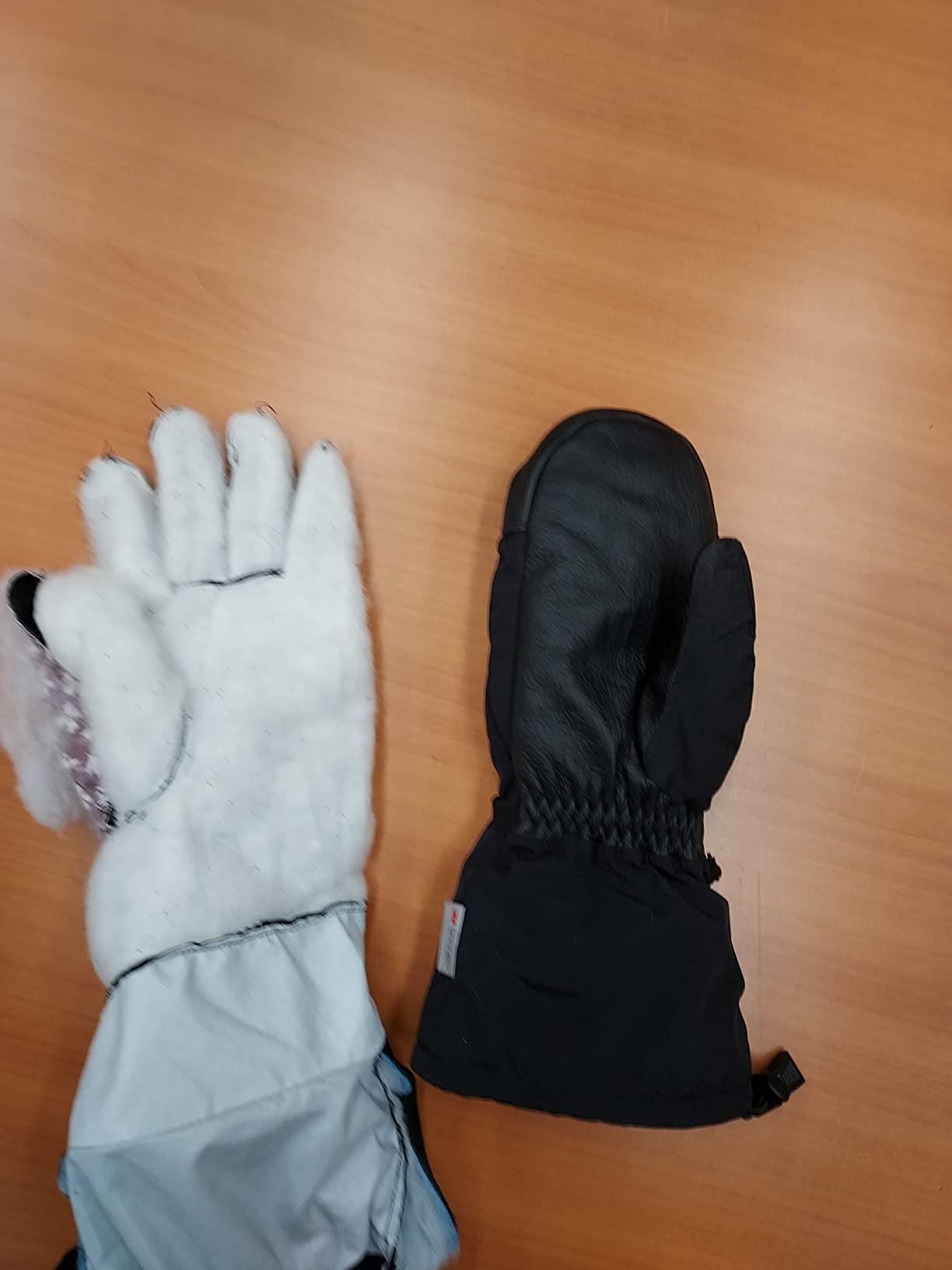 HANDLANDY Winter Waterproof Ski Gloves for Men Women, 3M Thinsulate Windproof Warm Snow Gloves, Thermal Cold Weather Gloves Gift for Skiing Snowboarding Outdoor Sports customer photo 1