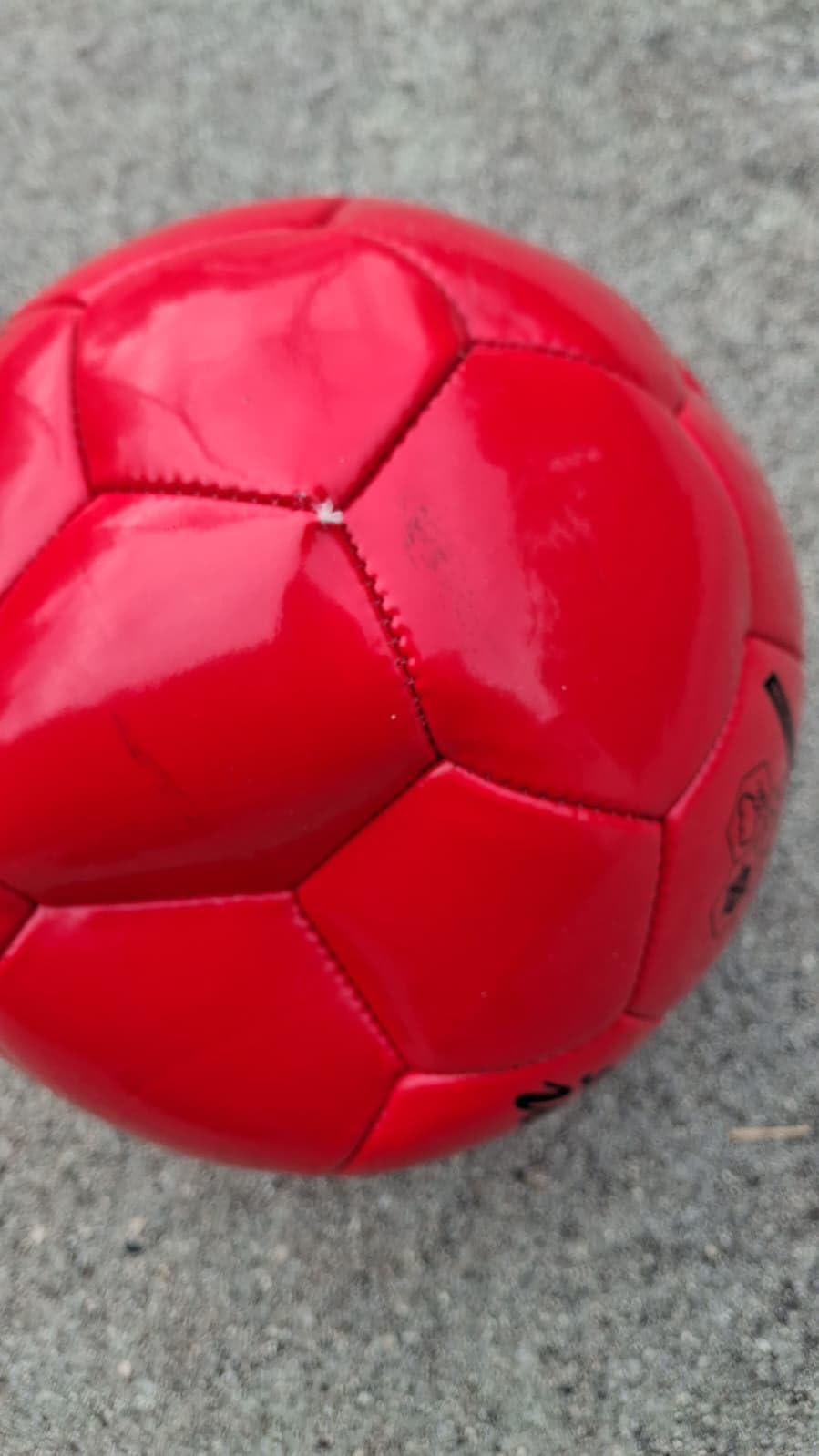 Champion Sports Extreme Series Soccer Ball - Sizes 3, 4, 5, Soft Touch, All Weather, Youth & Adult League Balls for Training, Games, Outdoor & Indoor Play customer photo 2