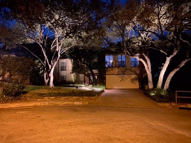 VOLT 12V Brass Bronze LED Landscape Lighting Kit (8 Spotlights, 4 Path Lights) with 150W Low Voltage Transformer for House, Yard, Outdoor Pathway, Walkway, Garden, Driveway or Patio customer photo 1
