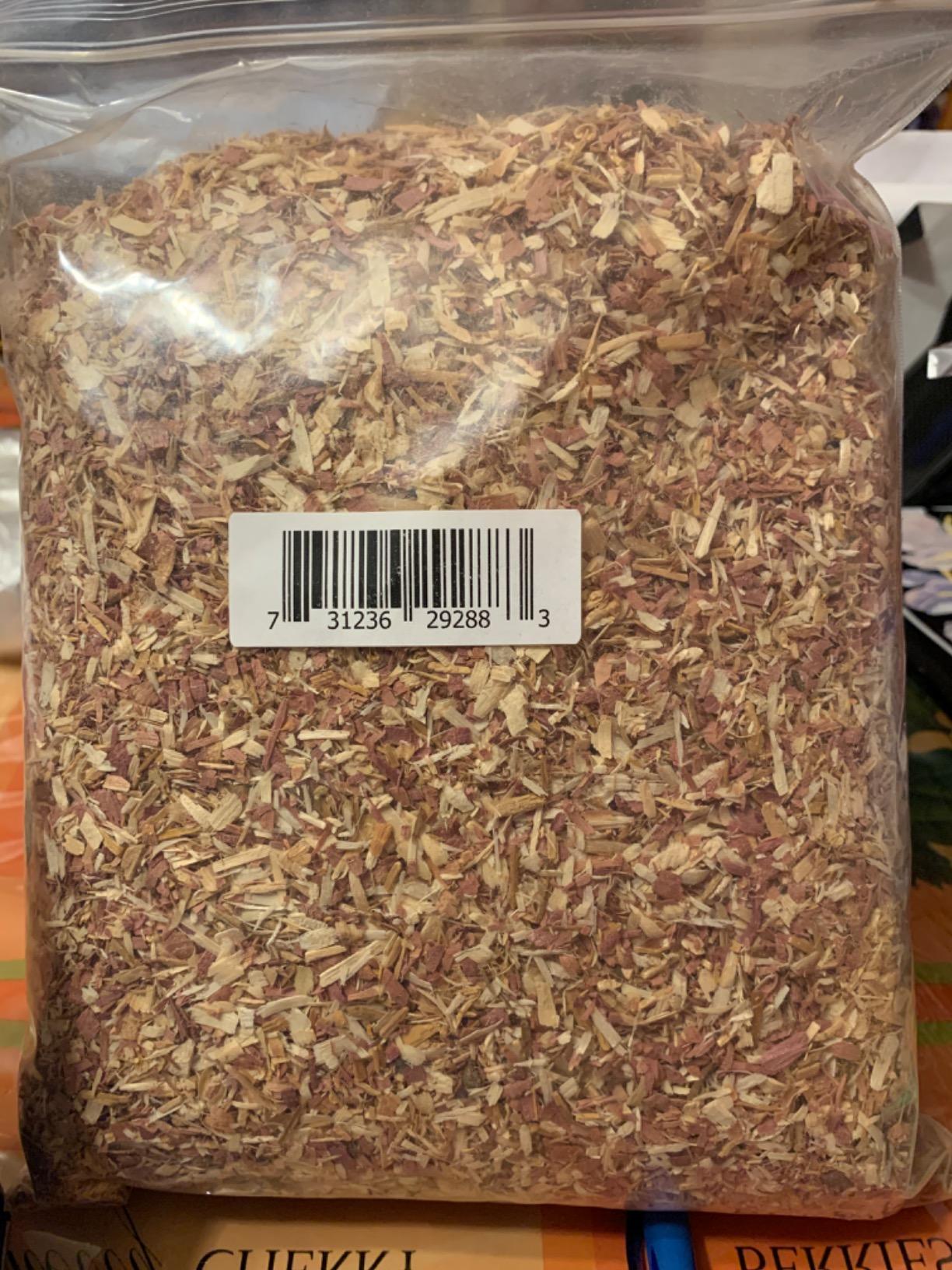 100% Natural Cedar Chips | Mulch | Great for Outdoors or Indoor Potted Plants | Dog Bedding | Pleasant Earthy Smell 4 Quarts customer photo 2