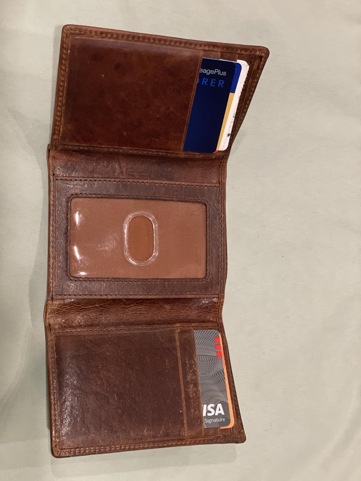 Best Leather Men's RFID Trifold Wallet With ID Great Outdoor Wallet Durable Top Grain Leather Forest Brown, Double Cash Compartment with Secret Pocket, Compact & Secure Design, In Gift Box customer photo 1