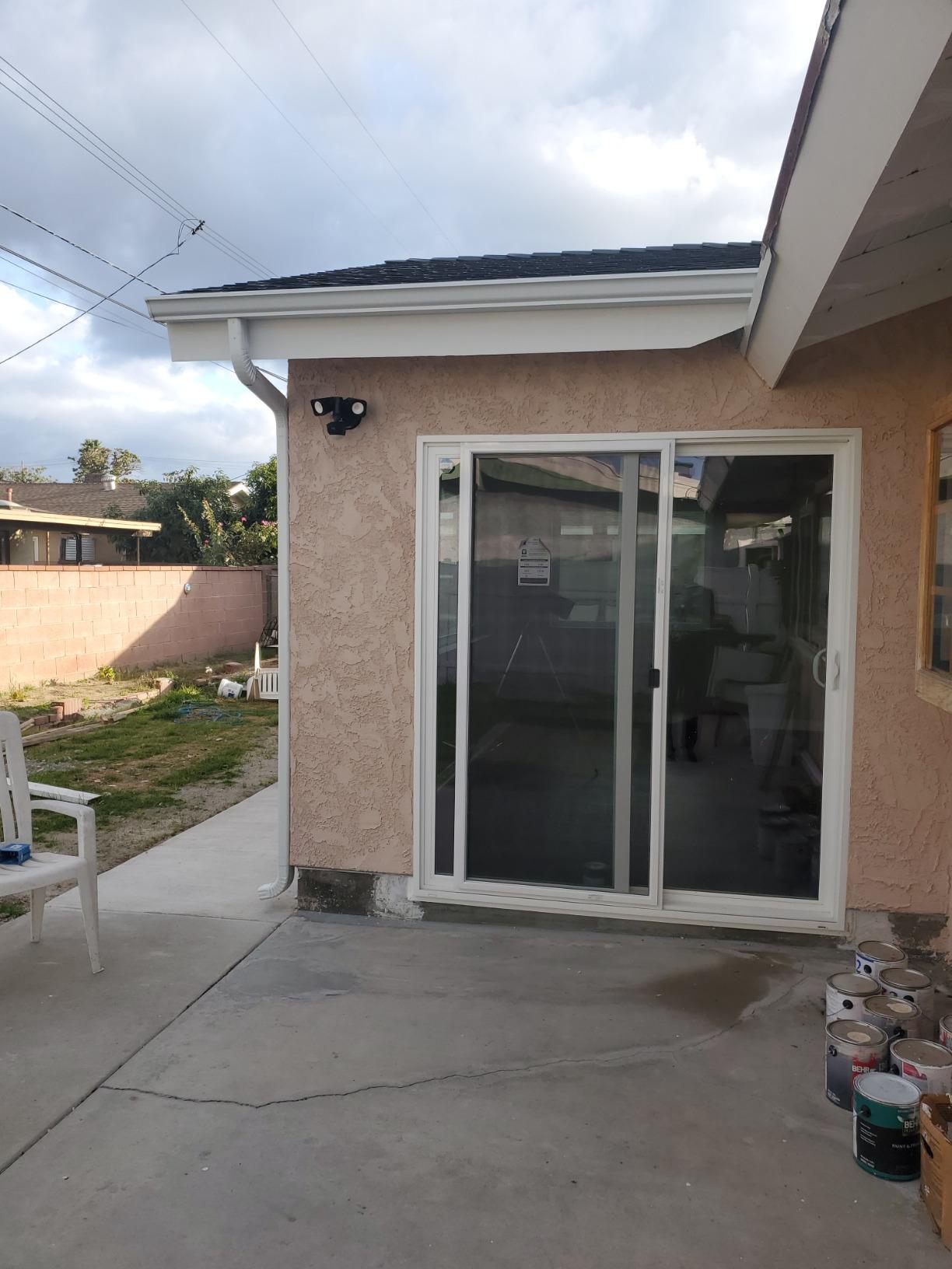 Ring Floodlight Wired - Motion-activated floodlight, bright LEDs, works with Amazon Sidewalk, White customer photo 2