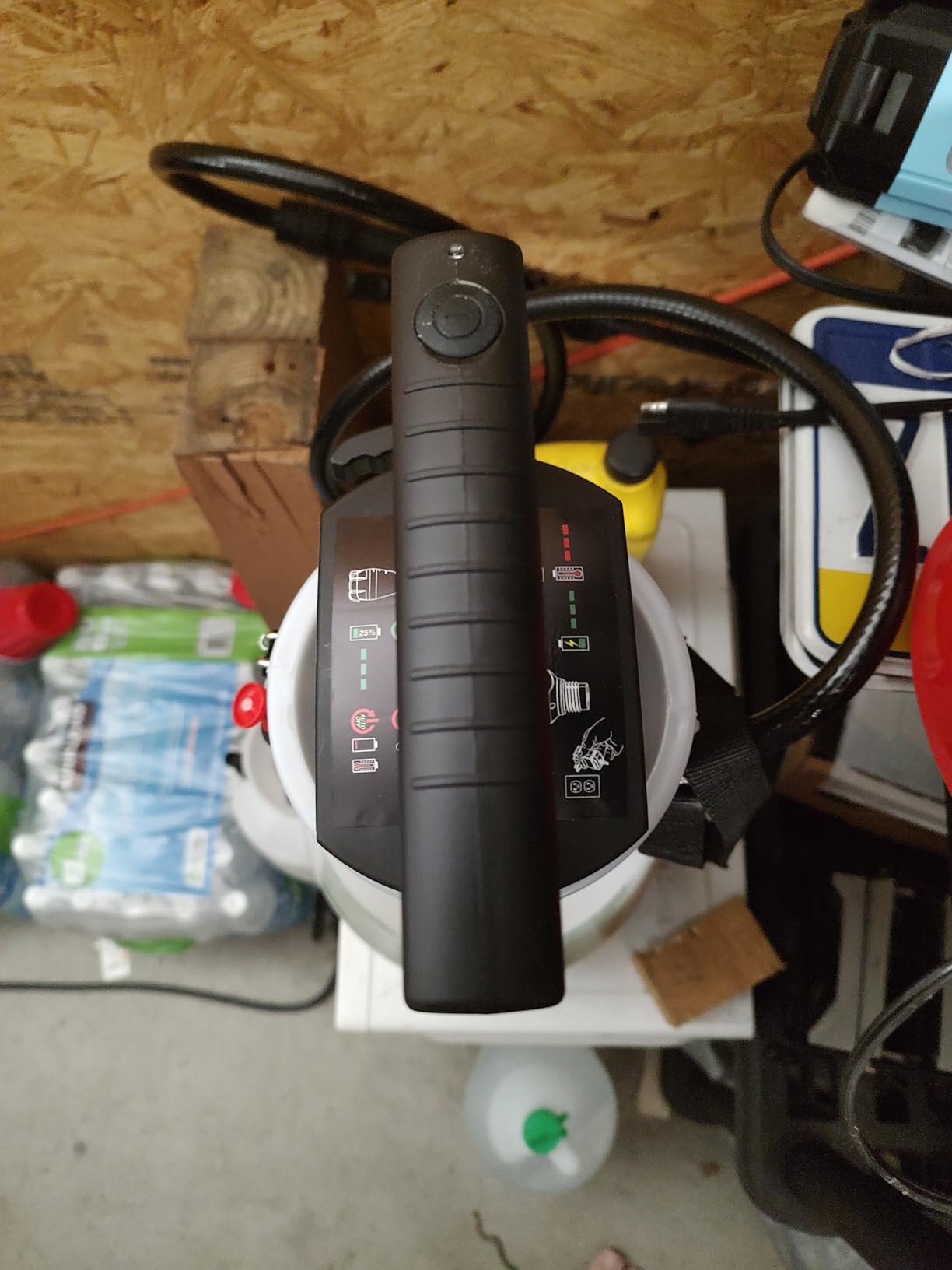 Scotts 2 Gallon Lithium-Ion Battery Powered Sprayer with Pump Zero Technology customer photo 2