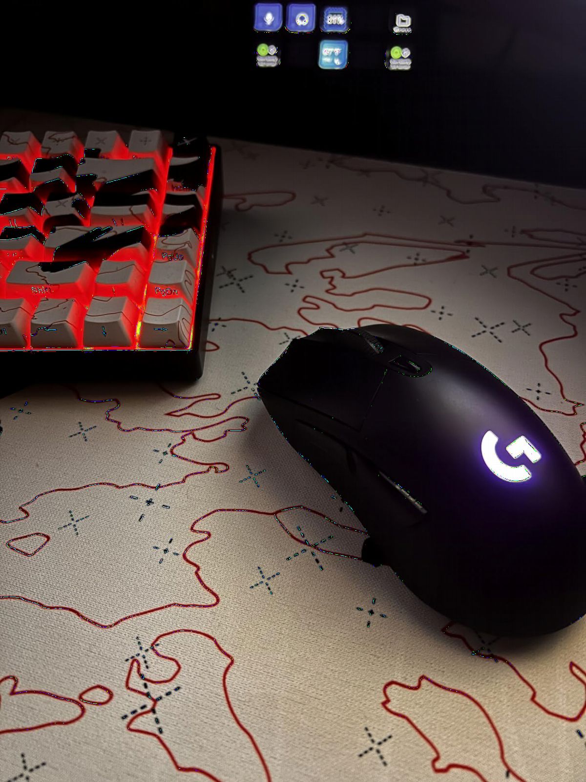 Logitech G703 Lightspeed Wireless Gaming Mouse - Black | Hero 25K Sensor, LIGHTSYNC RGB, Powerplay Compatible, 10G Optional Weight, 100-25,600 DPI, Rubber Side Grips customer photo 1