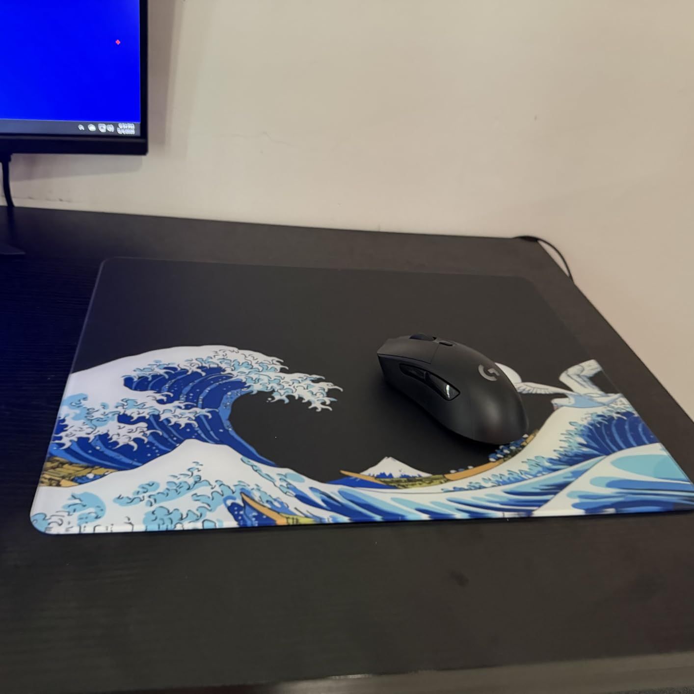 Logitech G703 Lightspeed Wireless Gaming Mouse - Black | Hero 25K Sensor, LIGHTSYNC RGB, Powerplay Compatible, 10G Optional Weight, 100-25,600 DPI, Rubber Side Grips customer photo 2