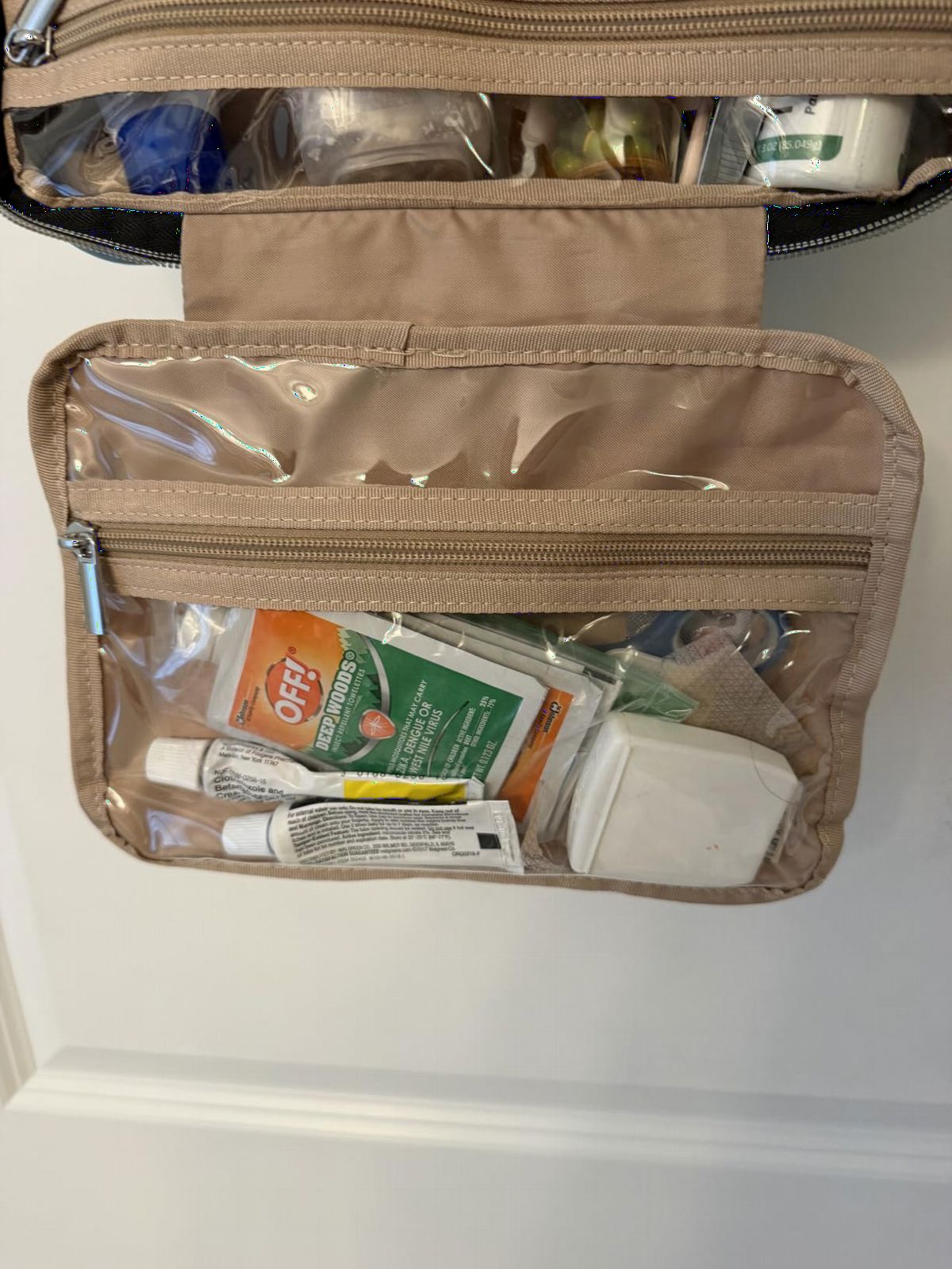 BAGSMART Toiletry Bag Travel Bag with Hanging Hook, Water-resistant Makeup Cosmetic Bag Travel Organizer for Accessories, Shampoo, Full-size Container, Toiletries (Baby Pink, Medium) customer photo 2