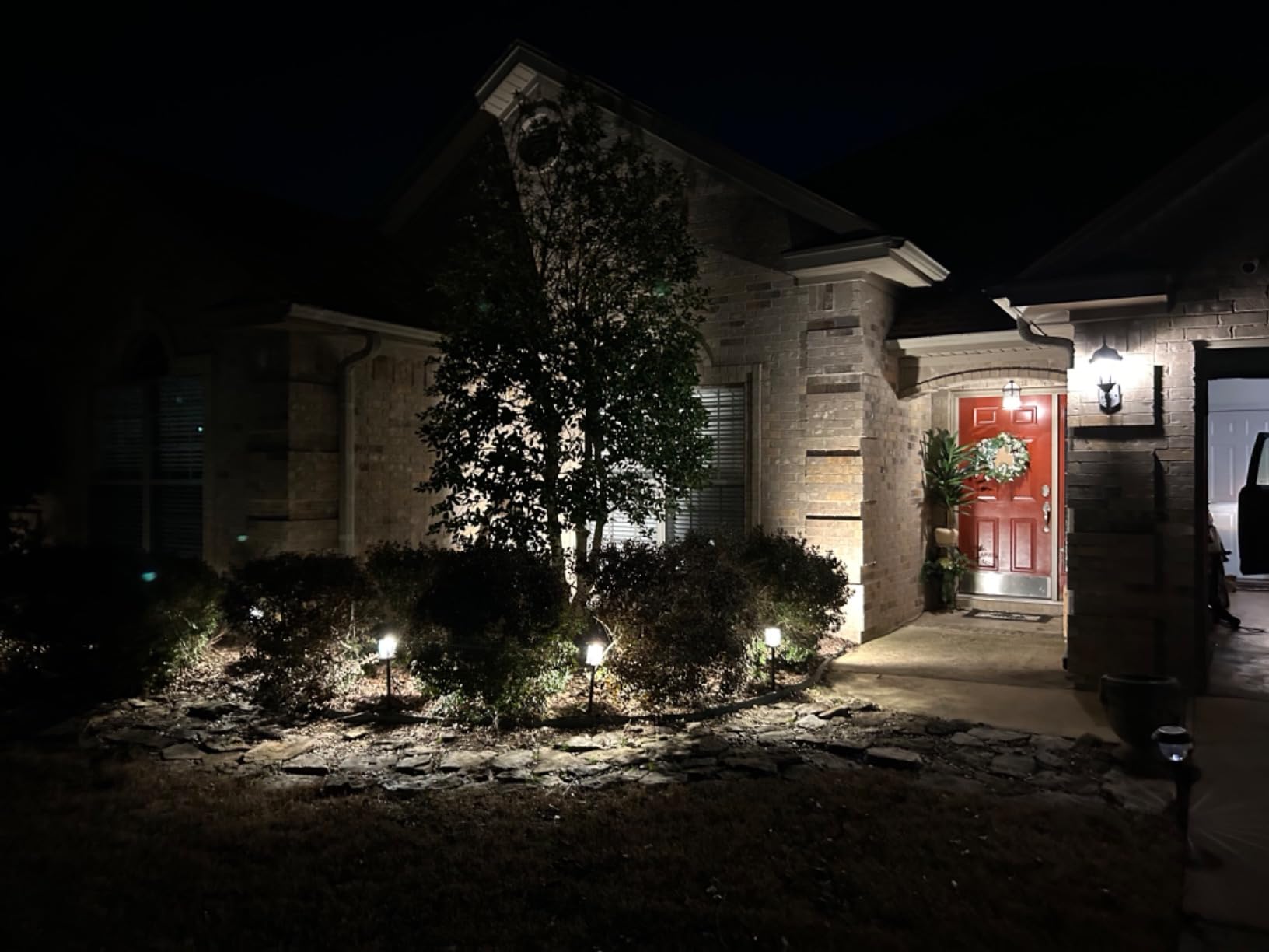 hykolity Low Voltage LED Landscape Kits, 12V-15V Pathway Flood Light Kits | 10W 390LM and 3.4W 155LM Wired for Outdoor Yard Lawn, Die-cast Aluminum, 50W and 30W Equivalent, 8 Pack customer photo 2
