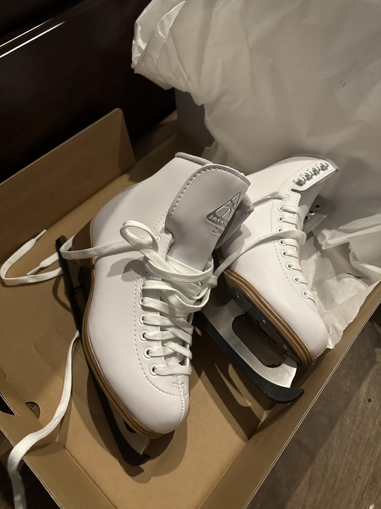 Jackson Classic 200 Womens/Girls Figure Ice Skates | Comfortable Figure Skates for Ice Skating & Recreational Figure Skating, Ice Skates for Kids/Toddler Ice Skates-Medium Width customer photo 2