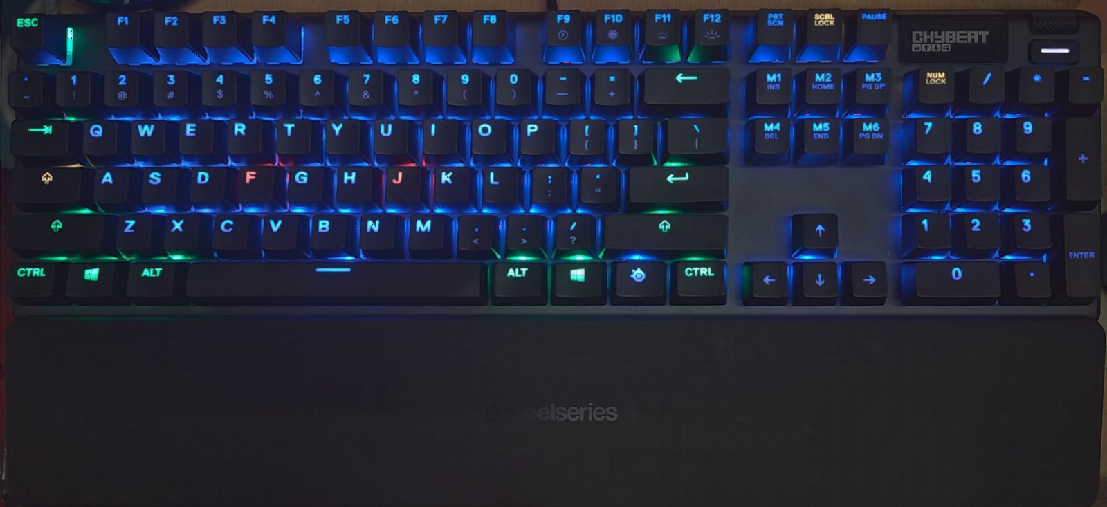 SteelSeries USB Apex 5 Hybrid Mechanical Gaming Keyboard – Per-Key RGB Illumination – Aircraft Grade Aluminum Alloy Frame – OLED Smart Display (Hybrid Blue Switch) customer photo 1