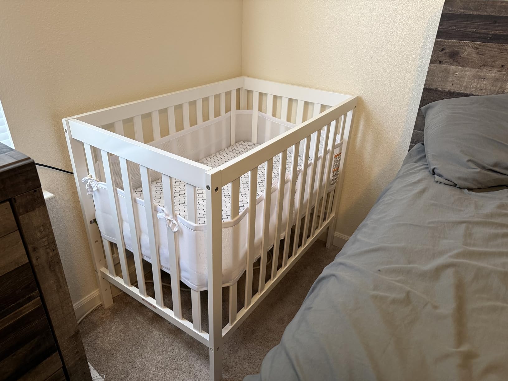 Dream On Me Edgewood 4-in-1 Convertible Mini Baby Crib in Cool Grey GreenGuard Gold & BSA, Non-Toxic, Compact 40x25x33