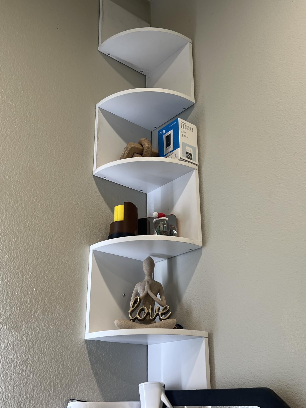 VASAGLE Corner Shelf Wall Mount, 5-Tier Floating Corner Bookshelf | Plant Shelf for Bedroom, Living Room, Bathroom, Home Office, Cloud White, CUSTOS Collection, ULBC72WTS customer photo 1