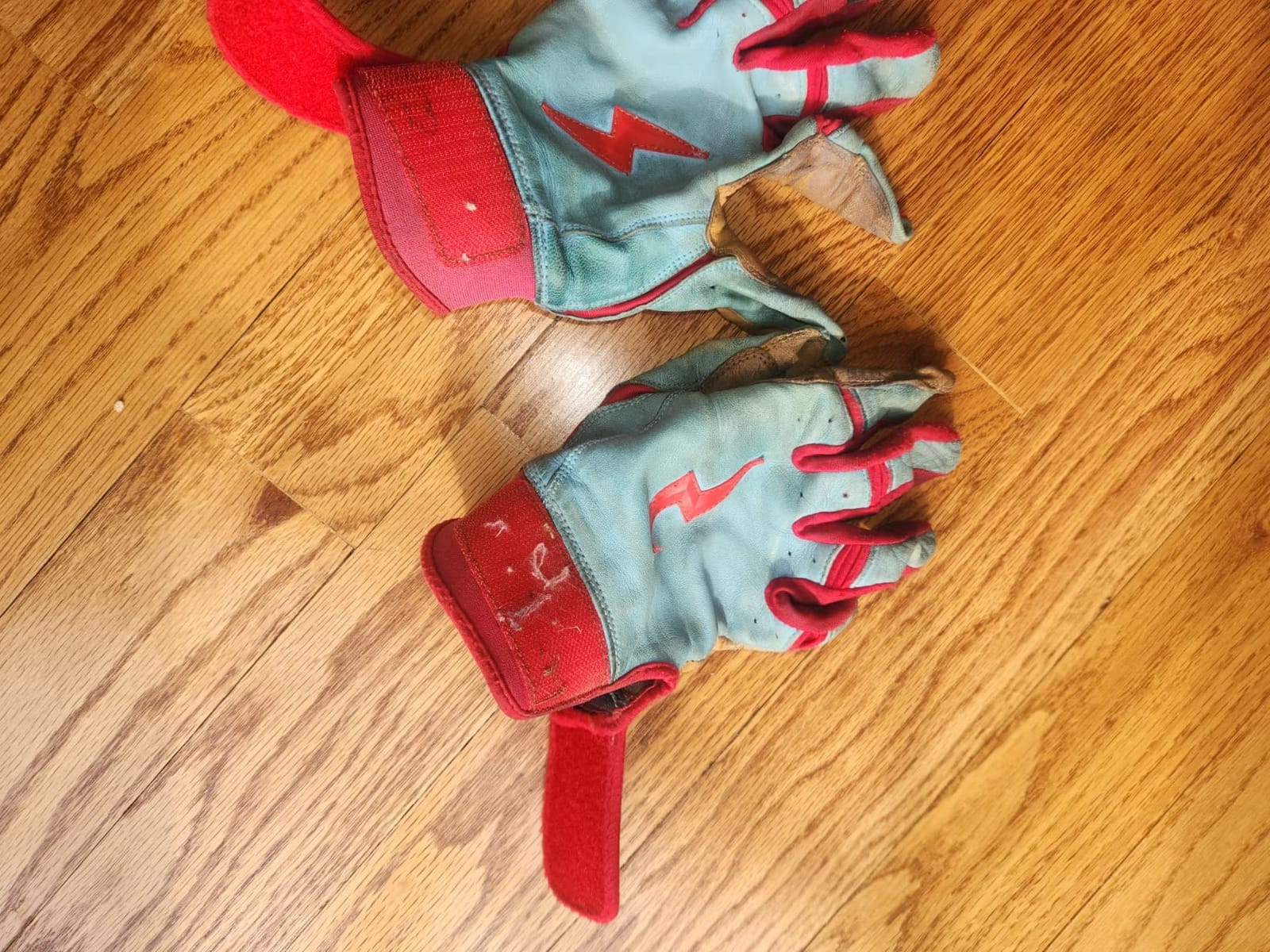 BRUCE BOLT Original Series Short Cuff Batting Gloves - Classic Edition - Adult & Youth Sizes customer photo 1