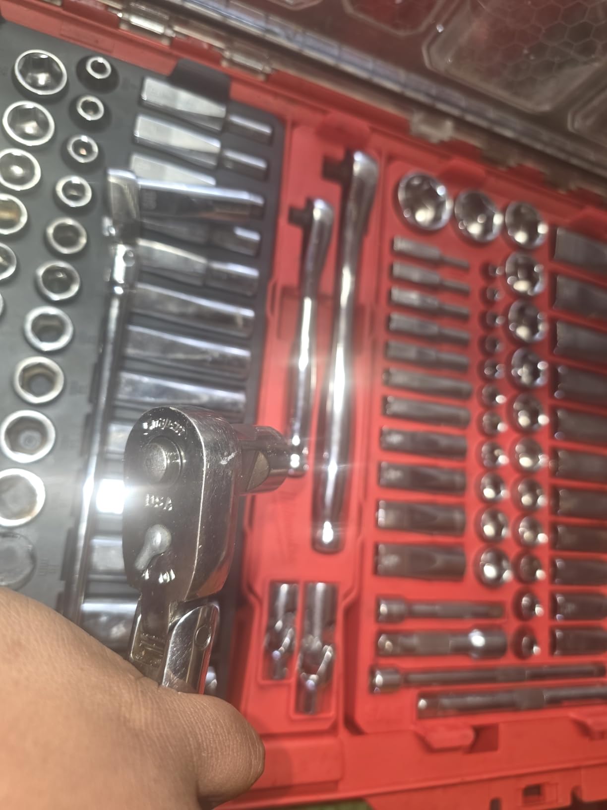 Milwaukee 1/4-3/8 106PC Ratchet and Socket Set in PACKOUT SAE/Metric customer photo 2