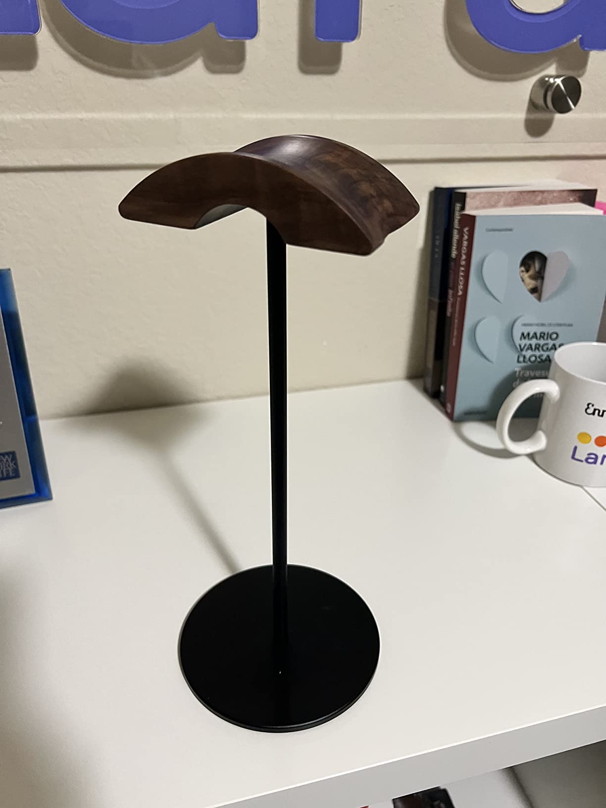 Headphone Stand, Walnut Wood & Aluminum Headset Stand, Nature Walnut Gaming Headset Holder with Solid Heavy Base for All Headphone Sizes (Black) customer photo 2