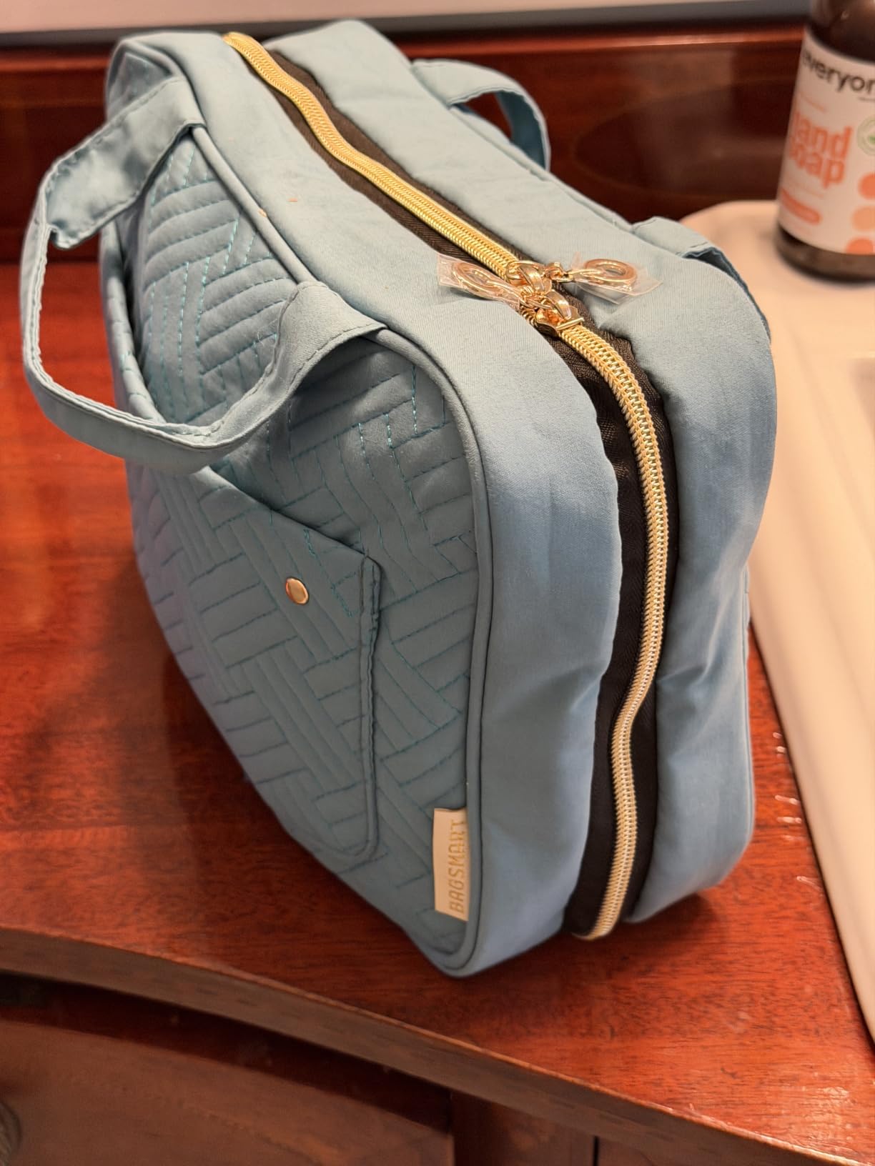 BAGSMART Toiletry Bag Travel Bag with Hanging Hook, Water-resistant Makeup Cosmetic Bag Travel Organizer for Accessories, Shampoo, Full Sized Container, Toiletries, Large-Blue customer photo 1