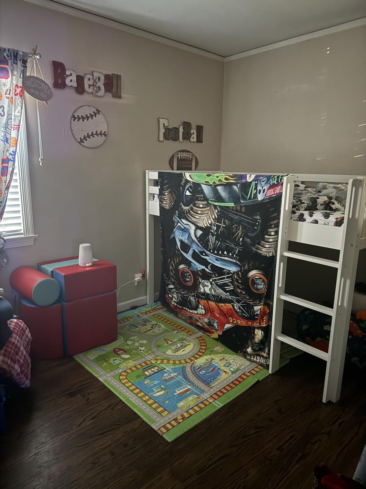 Delta Children Twin Loft Bed with Guardrail and Ladder (Coordinates with Loft Bed Tents Sold Separately), White customer photo 1