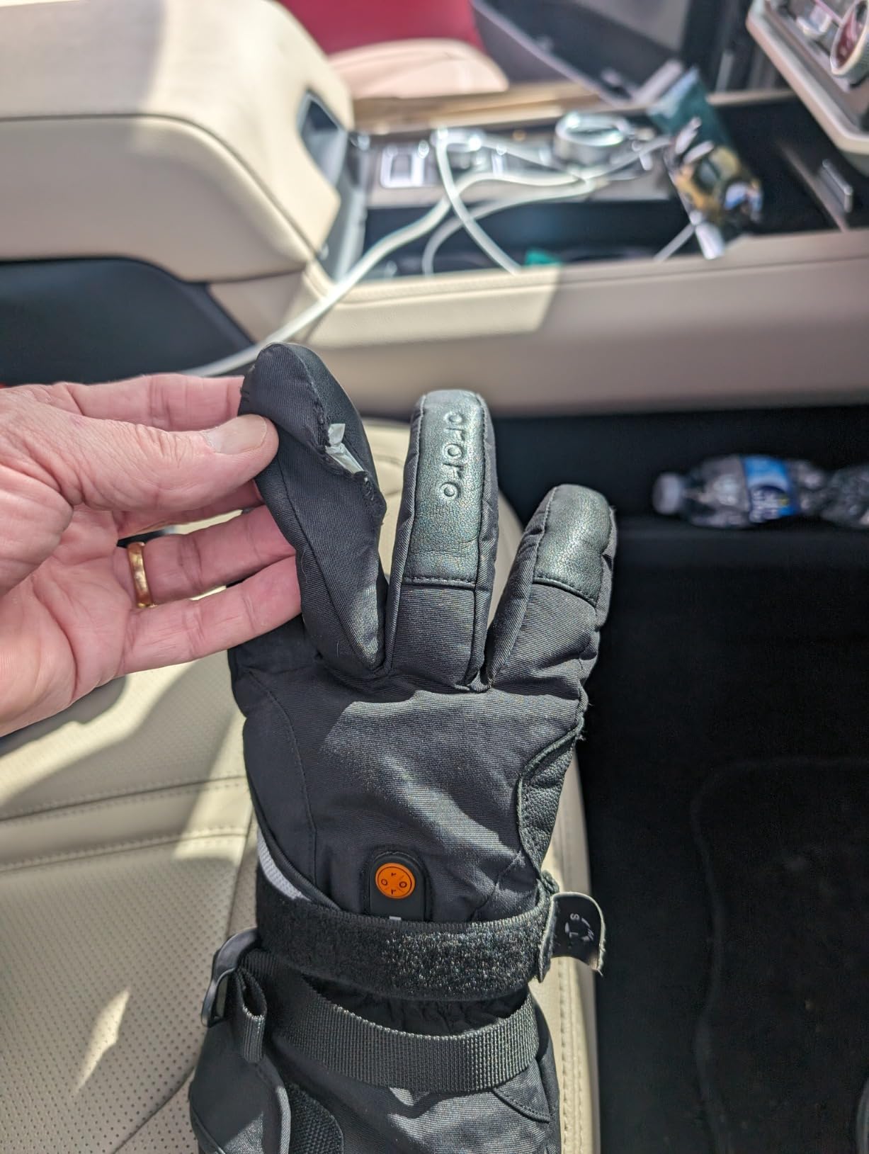 ORORO Premium Heated Gloves for Men Women, Insulated Winter Gloves | 150g 3M Thinsulate insulation, leather palm, touchscreen fingers, water- and wind-resistant, rechargeable batteries customer photo 1