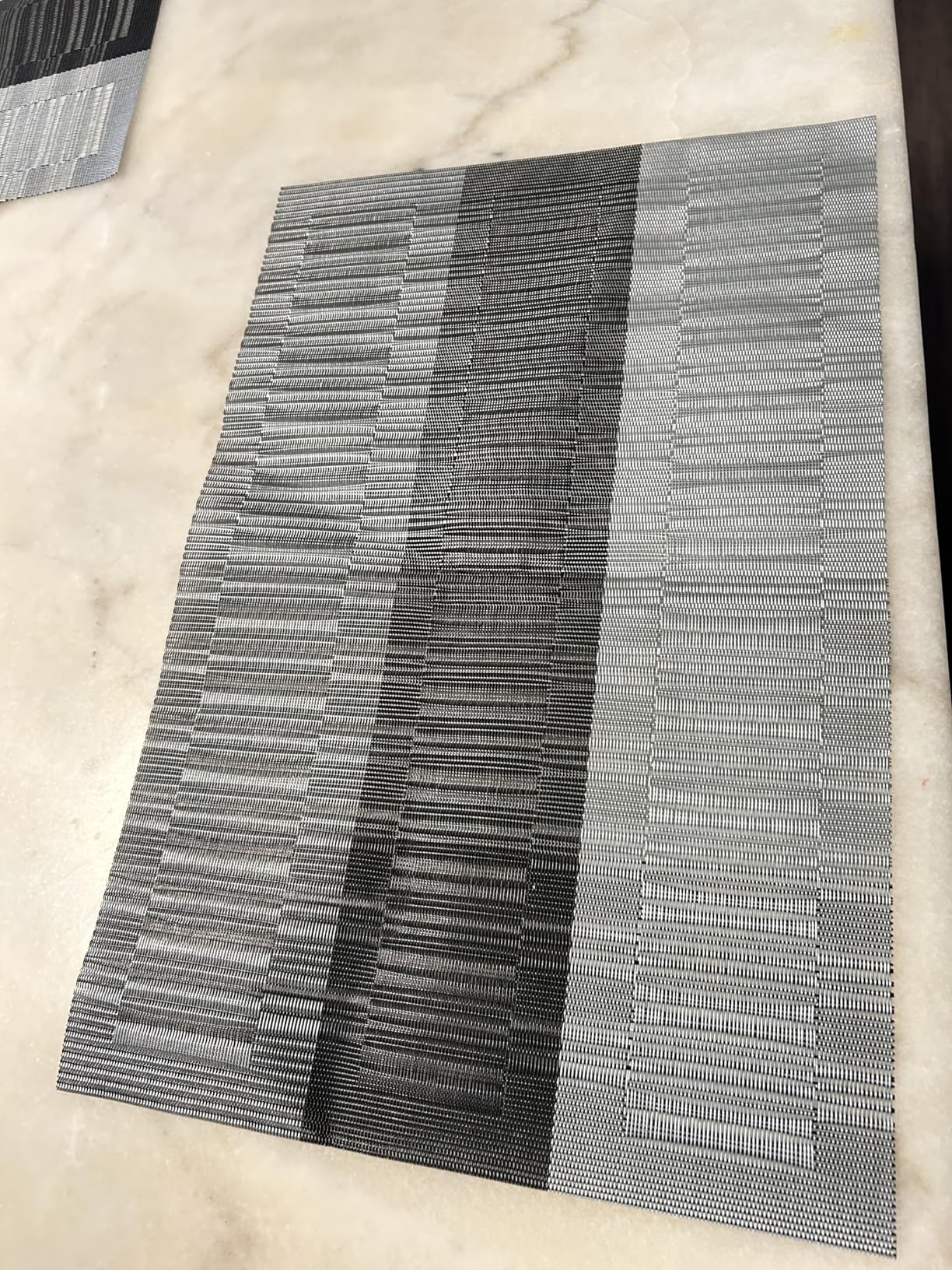 Aofmee Placemats, Placemats Set of 6, Heat Resistant Place Mats, Washable PVC Table Mats, Woven Vinyl Plastic Placemats for Dining Table, Non-Slip Stain Resistant Kitchen Table Placemats Easy to Clean customer photo 2