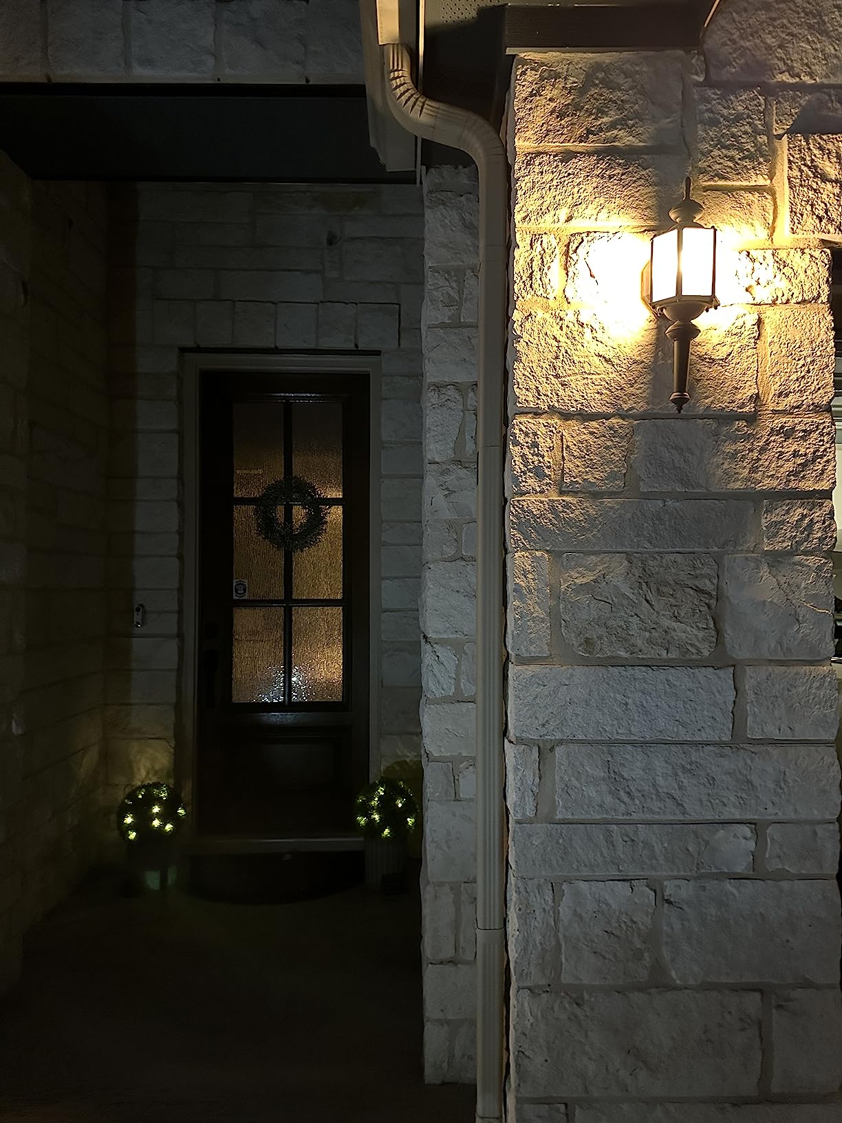 GE LED+ A19 Dusk to Dawn LED Light Bulbs, Automatic On/Off Outdoor Security Light, Soft White (2 Pack) customer photo 2