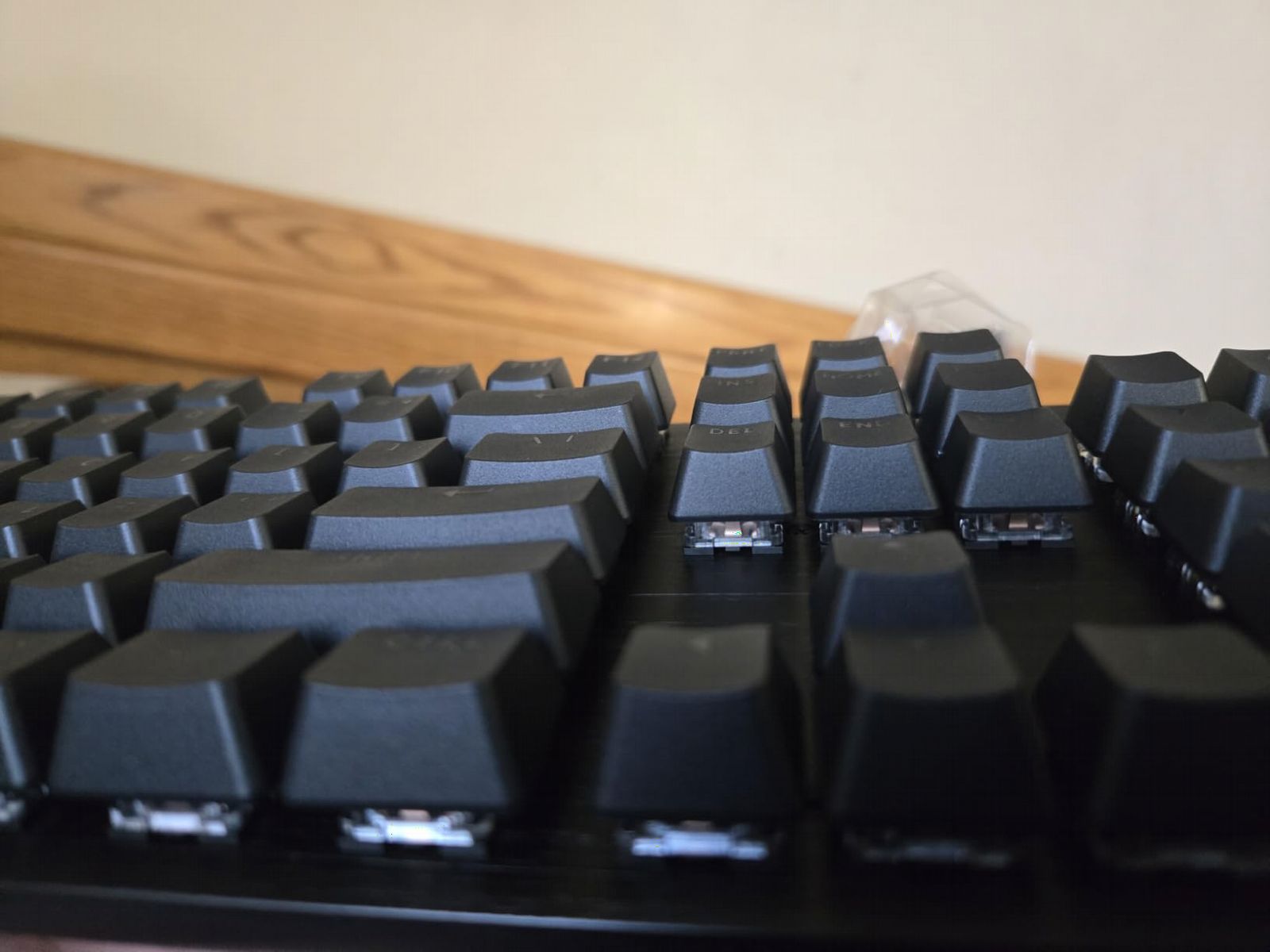 Logitech G413 SE Full-Size Mechanical Gaming Keyboard - Black customer photo 1