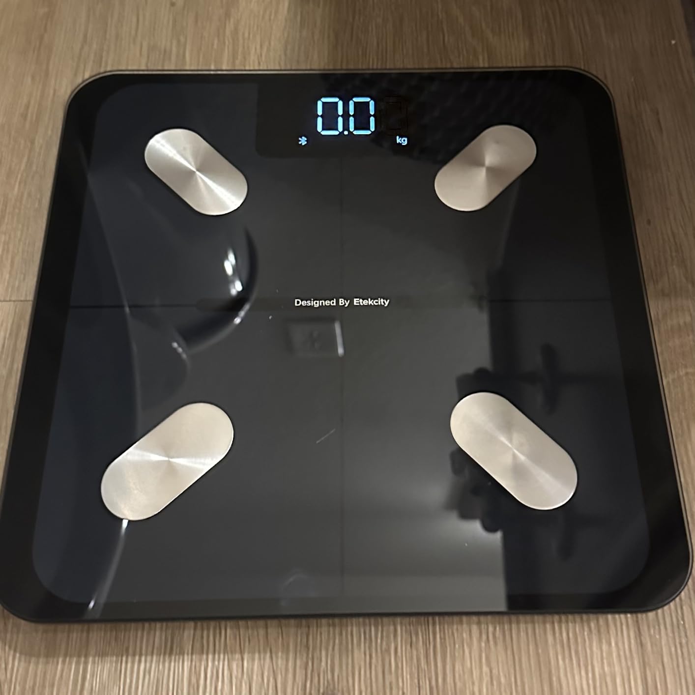 Etekcity Smart Scale for Body Weight, Body Fat and BMI, FSA Eligible | HSA Eligible, Bathroom Scale with Muscle Mass, Accurate Bluetooth App Sync, LED Display and Tempered Glass customer photo 1